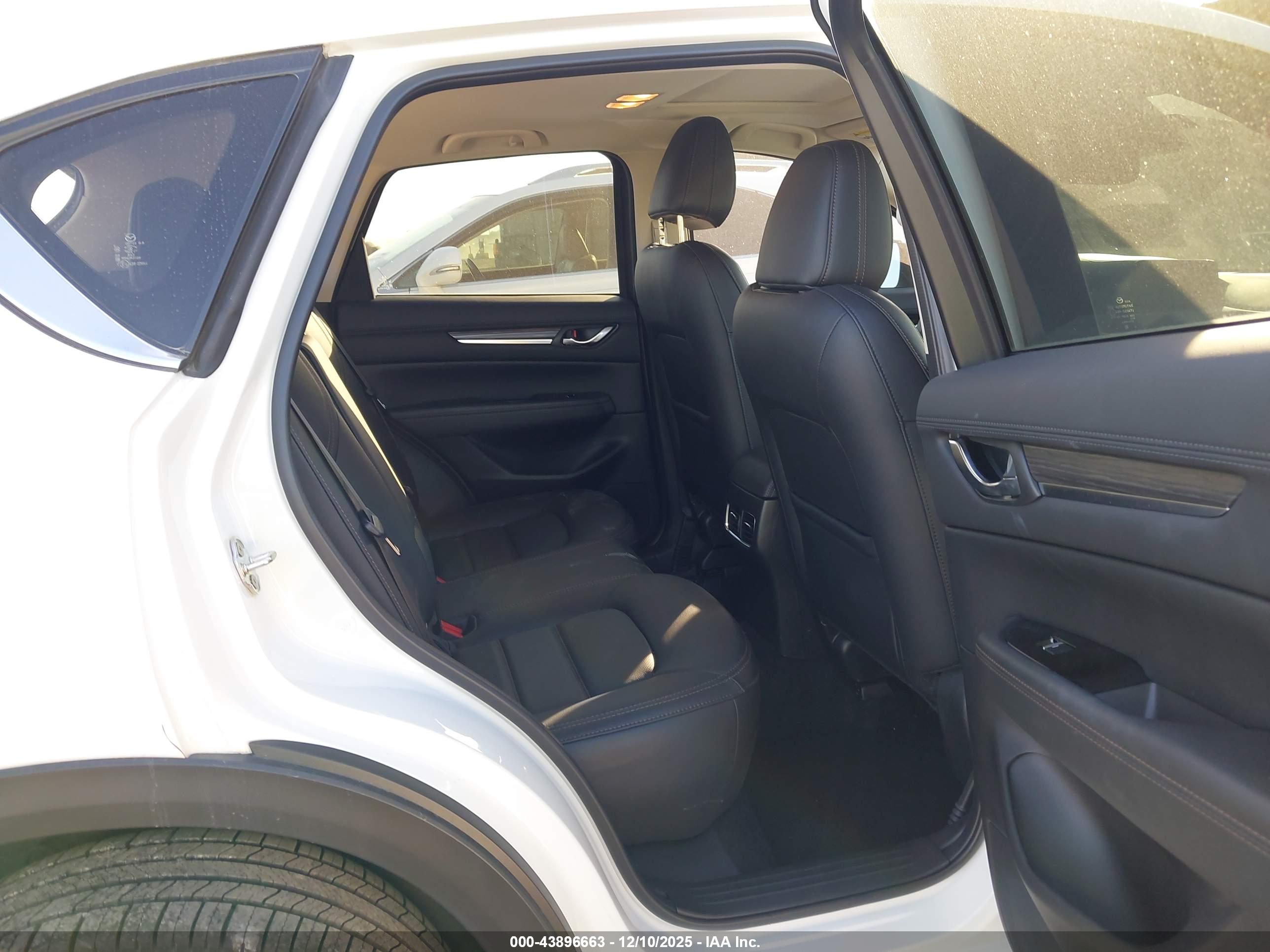 MAZDA CX-5 image 8