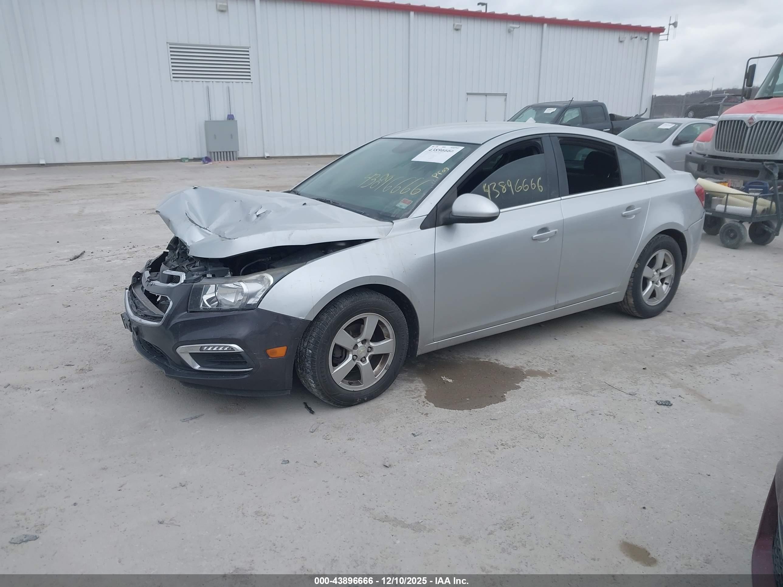 CHEVROLET CRUZE image 2