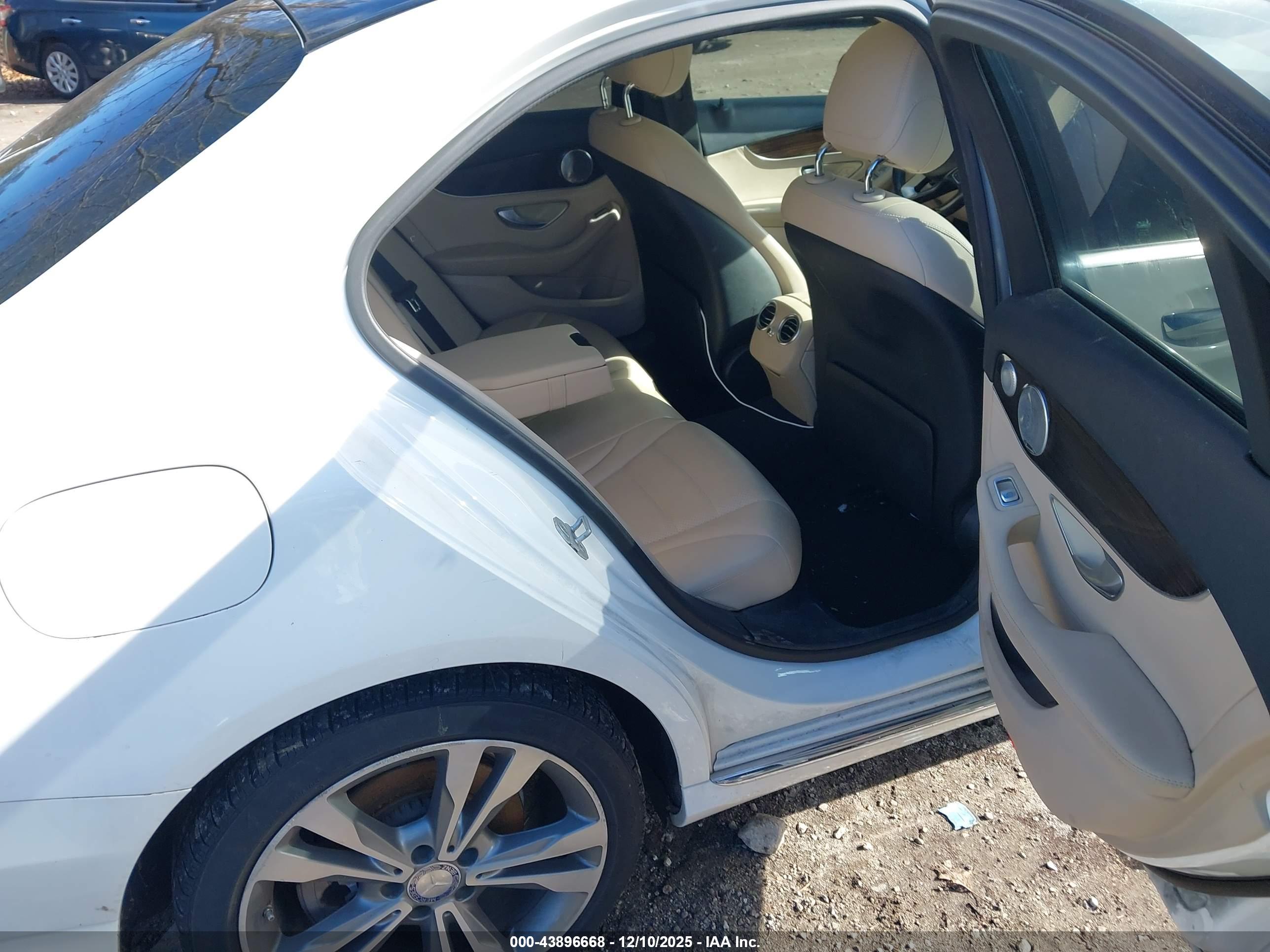 MERCEDES-BENZ C image 8