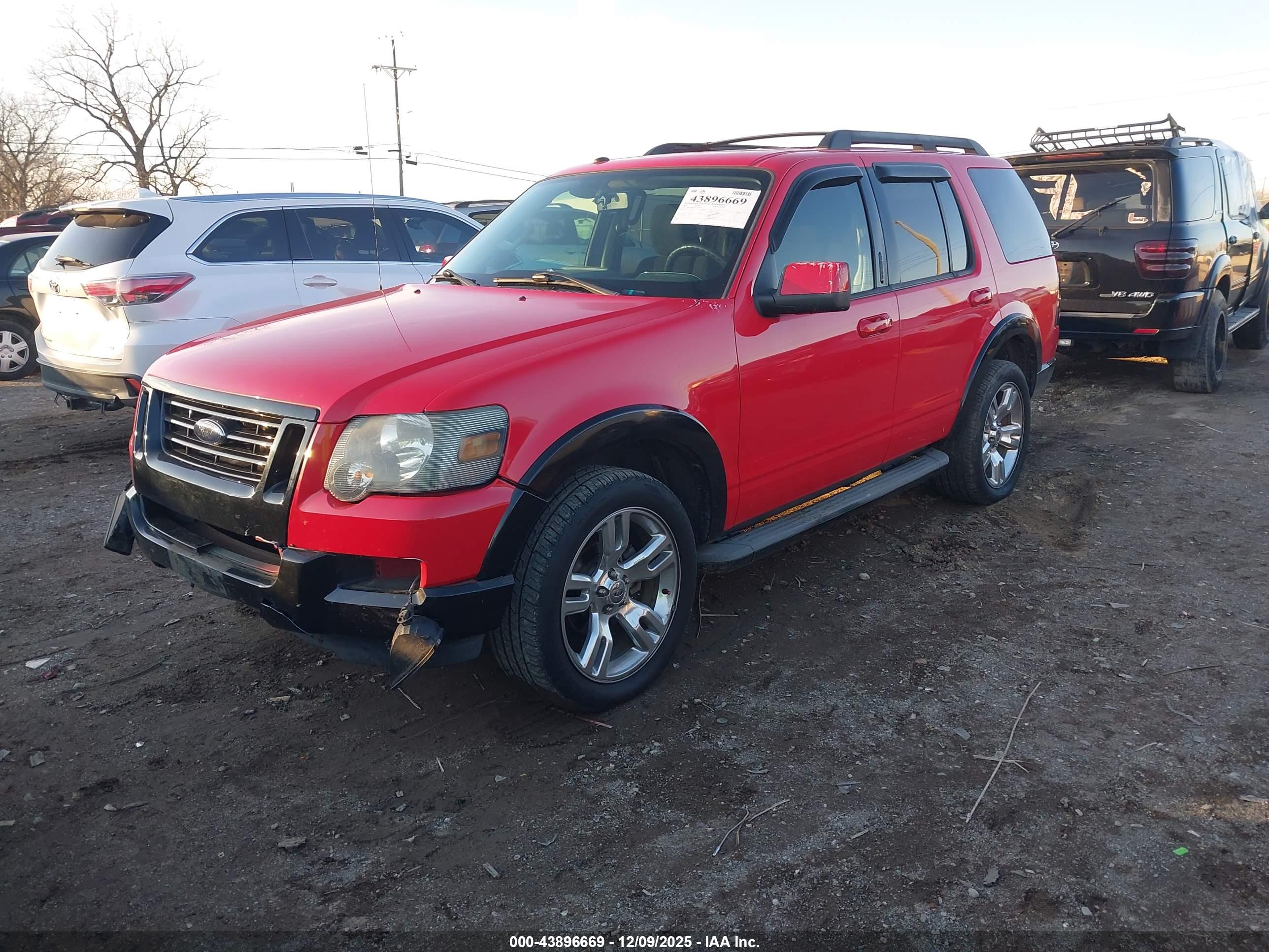 FORD EXPLORER image 2