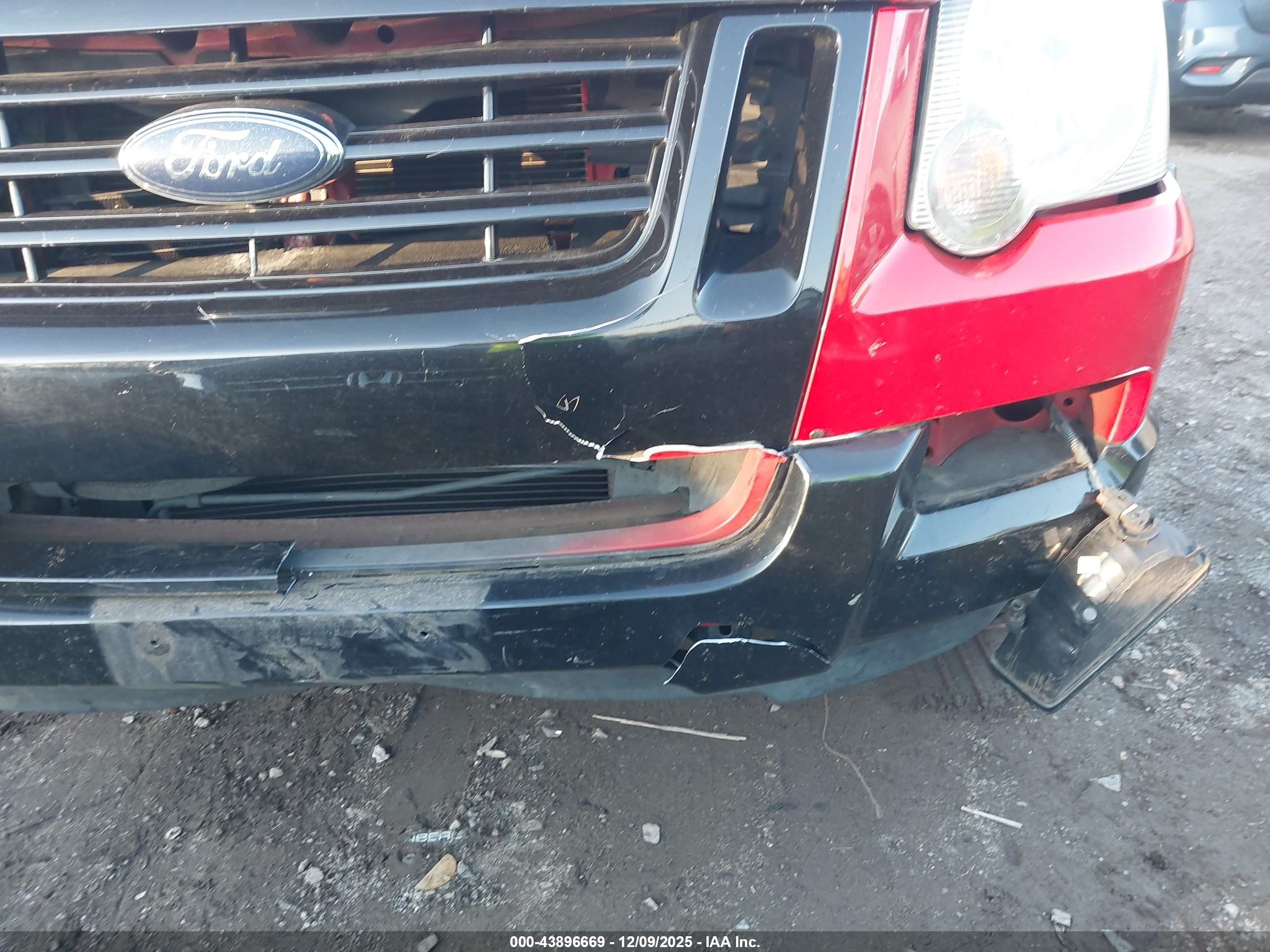 FORD EXPLORER image 6
