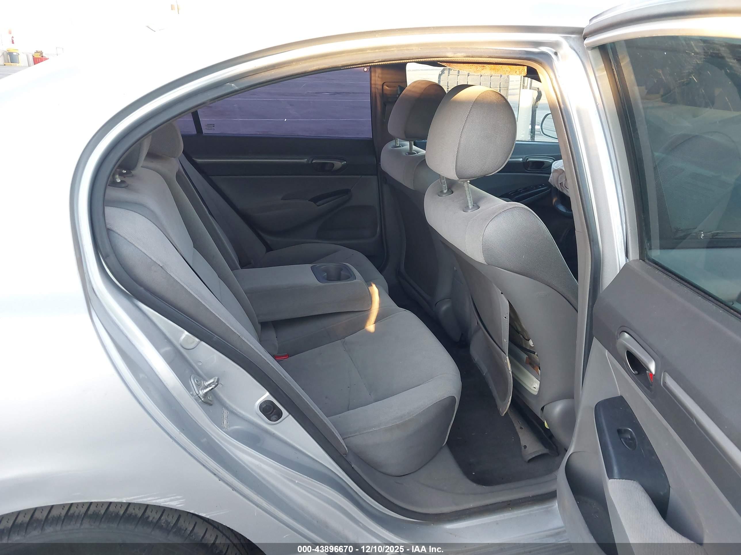 HONDA CIVIC image 8