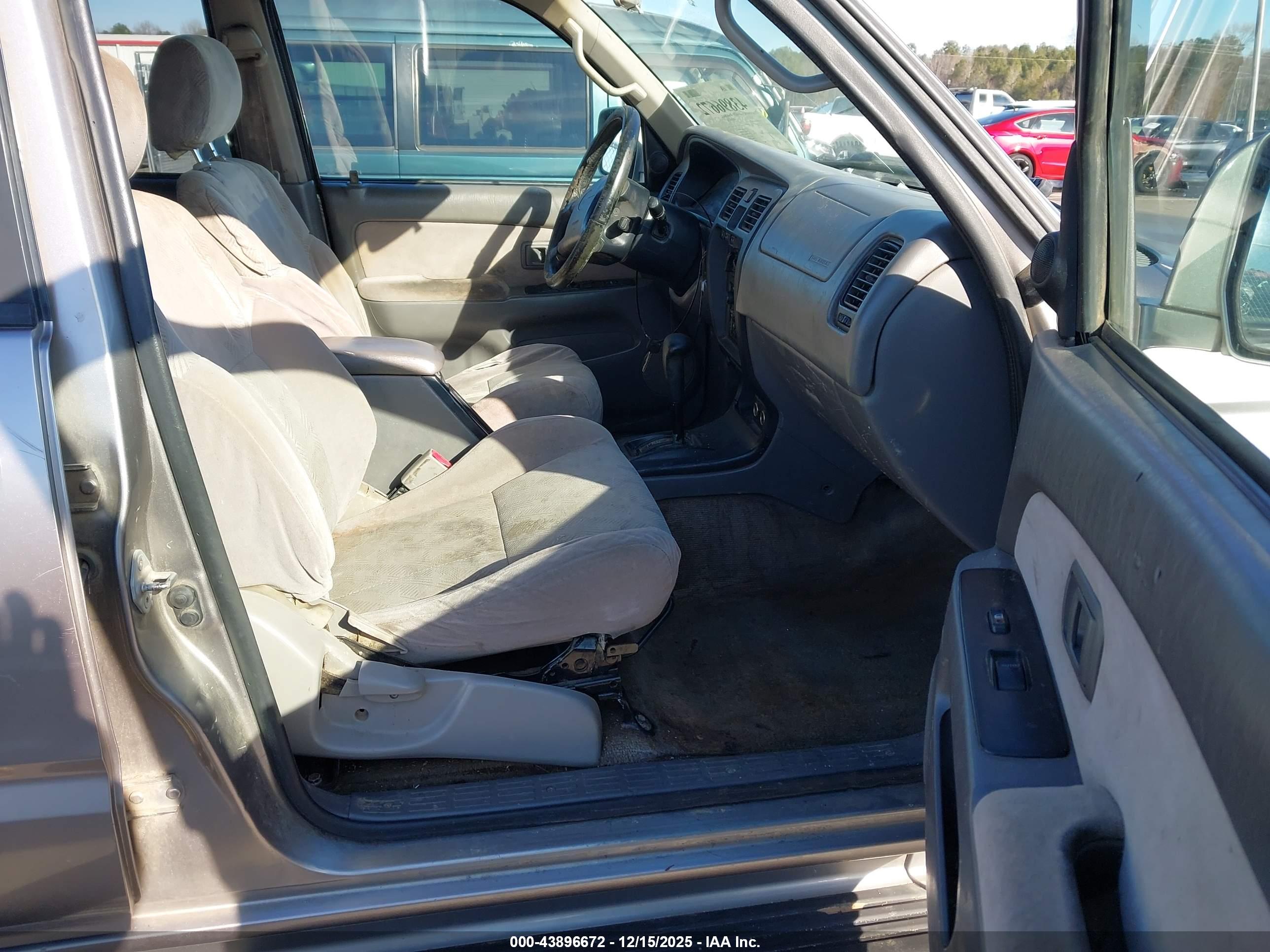 TOYOTA 4RUNNER image 5