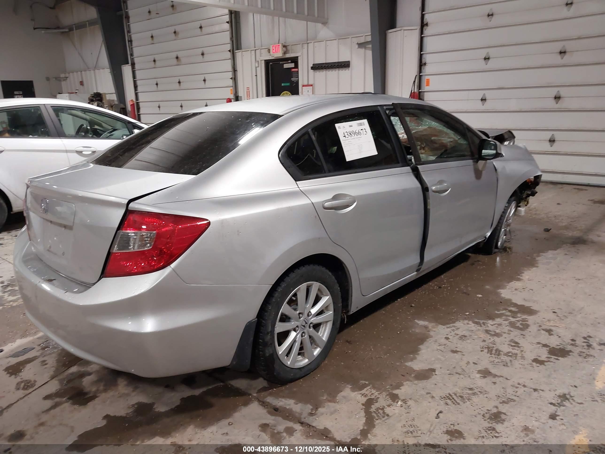 HONDA CIVIC image 4