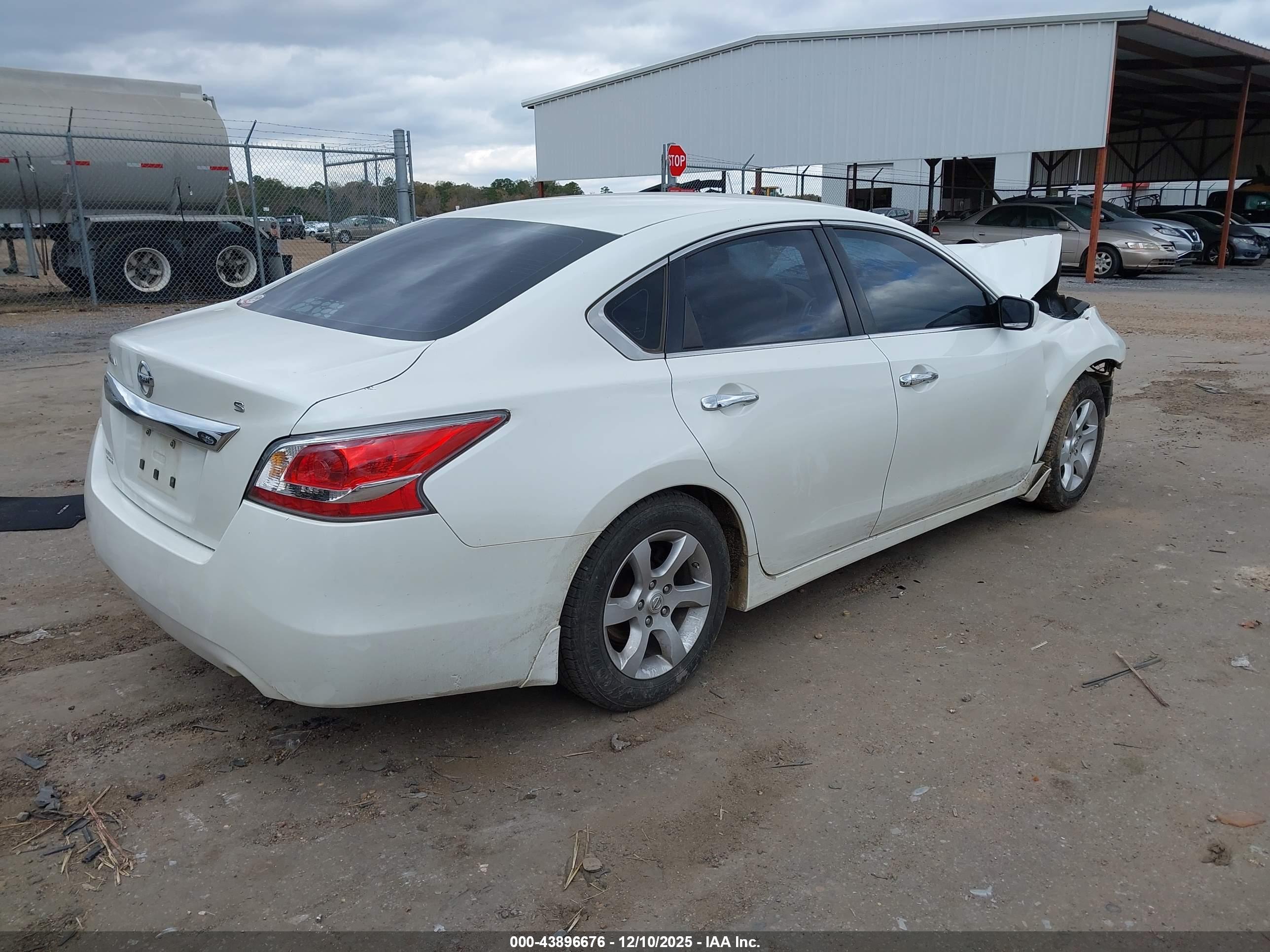 NISSAN ALTIMA image 4