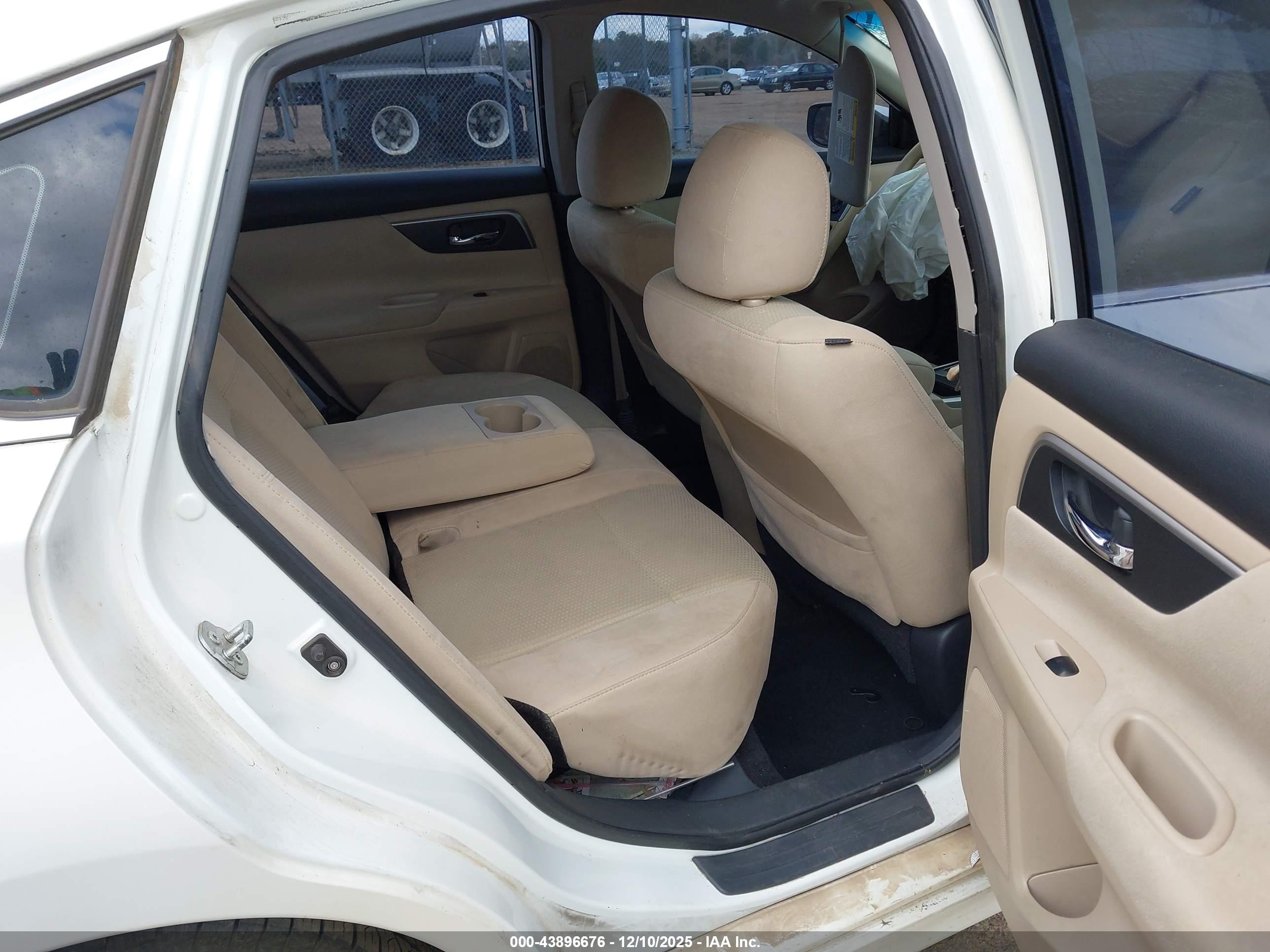 NISSAN ALTIMA image 8