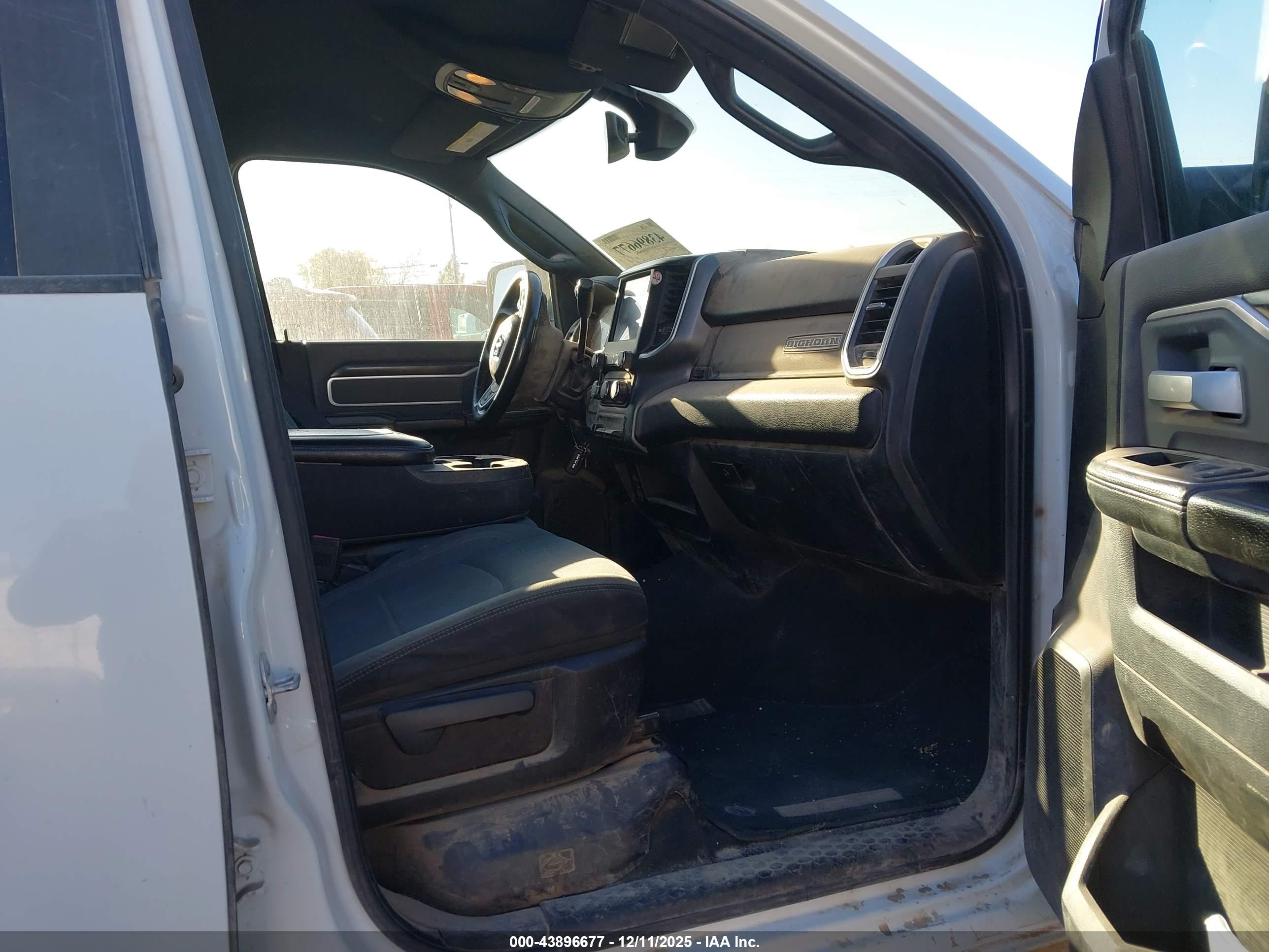 RAM 2500 image 5
