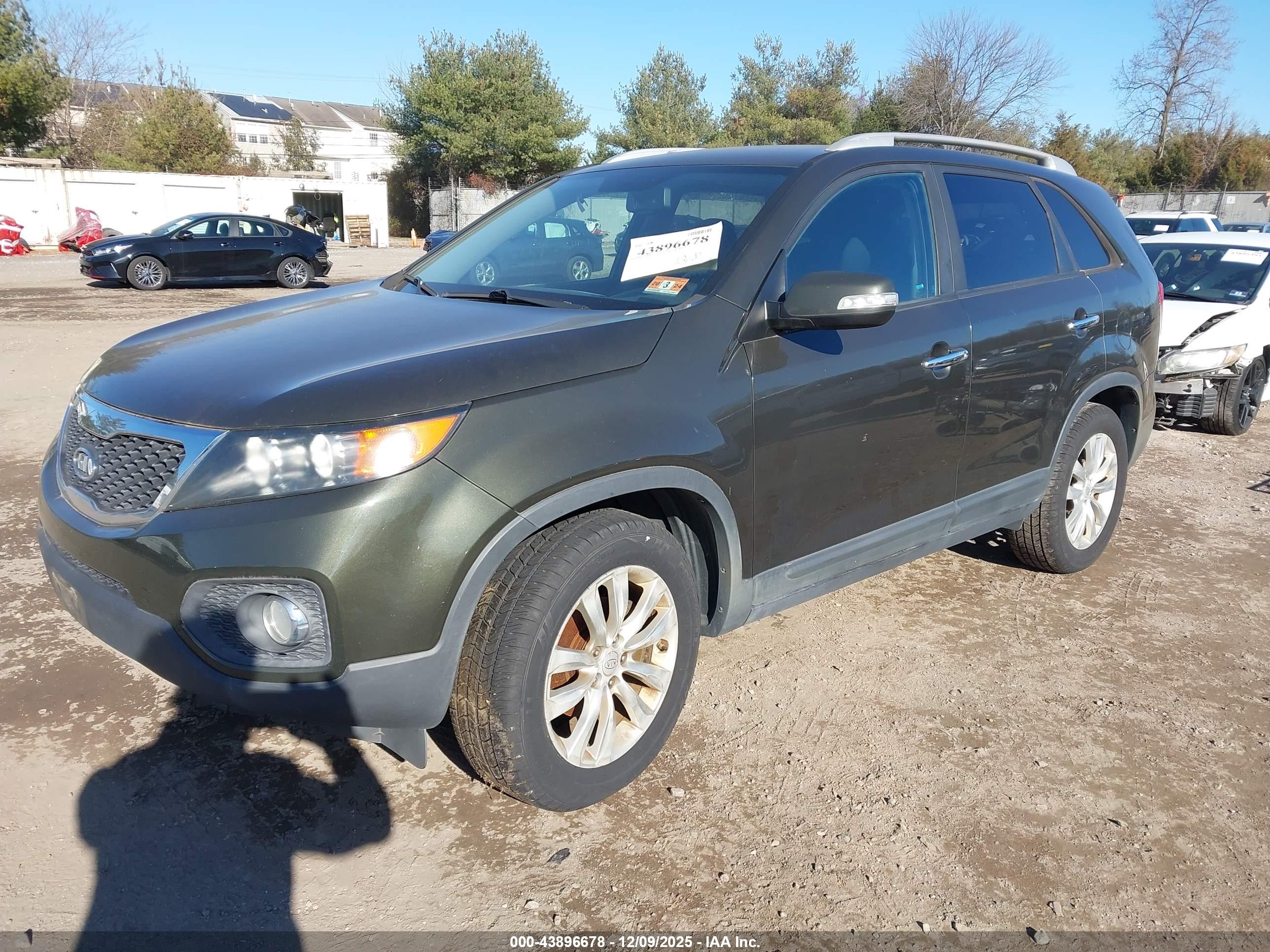 KIA SORENTO image 2