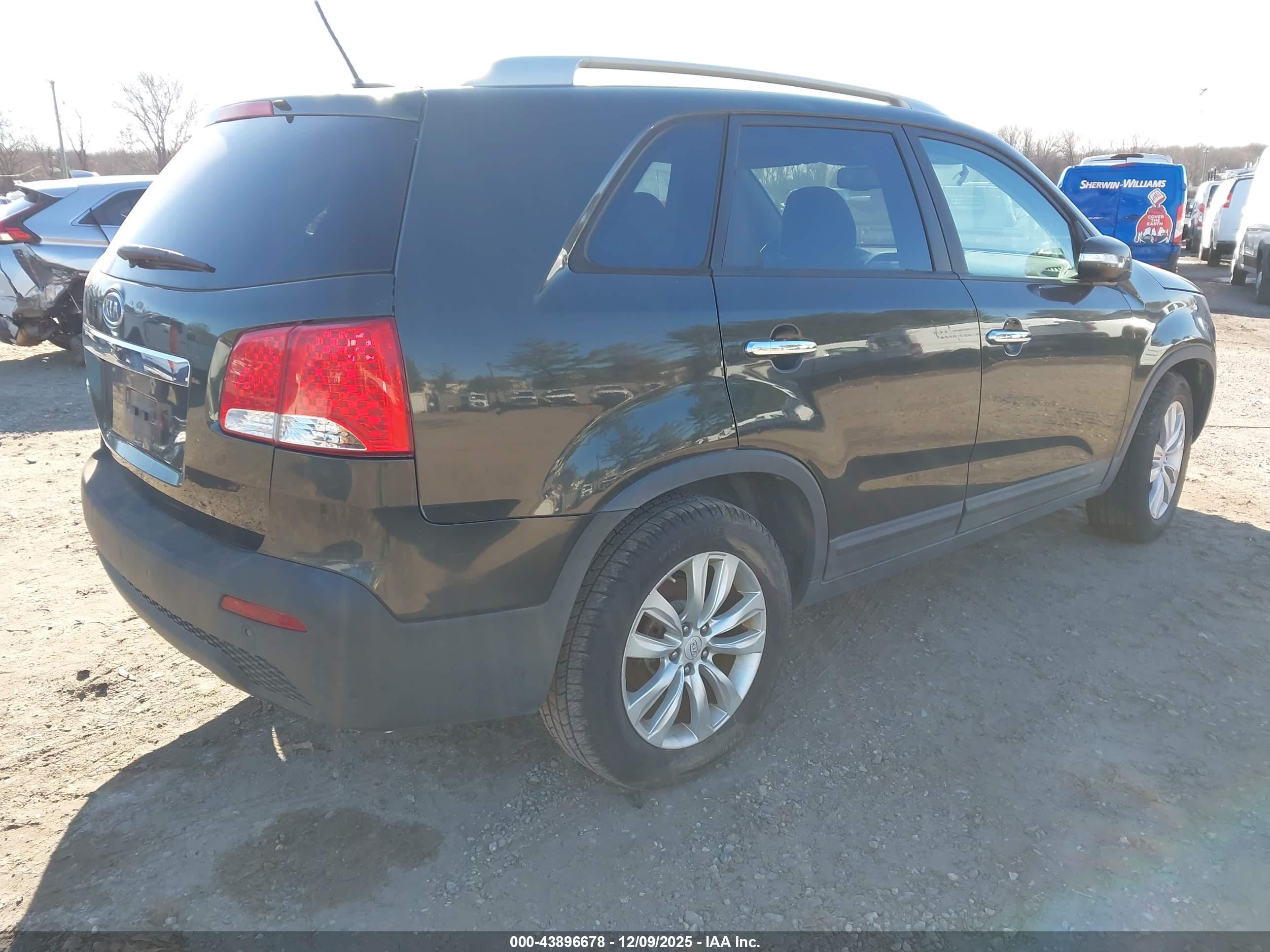 KIA SORENTO image 4