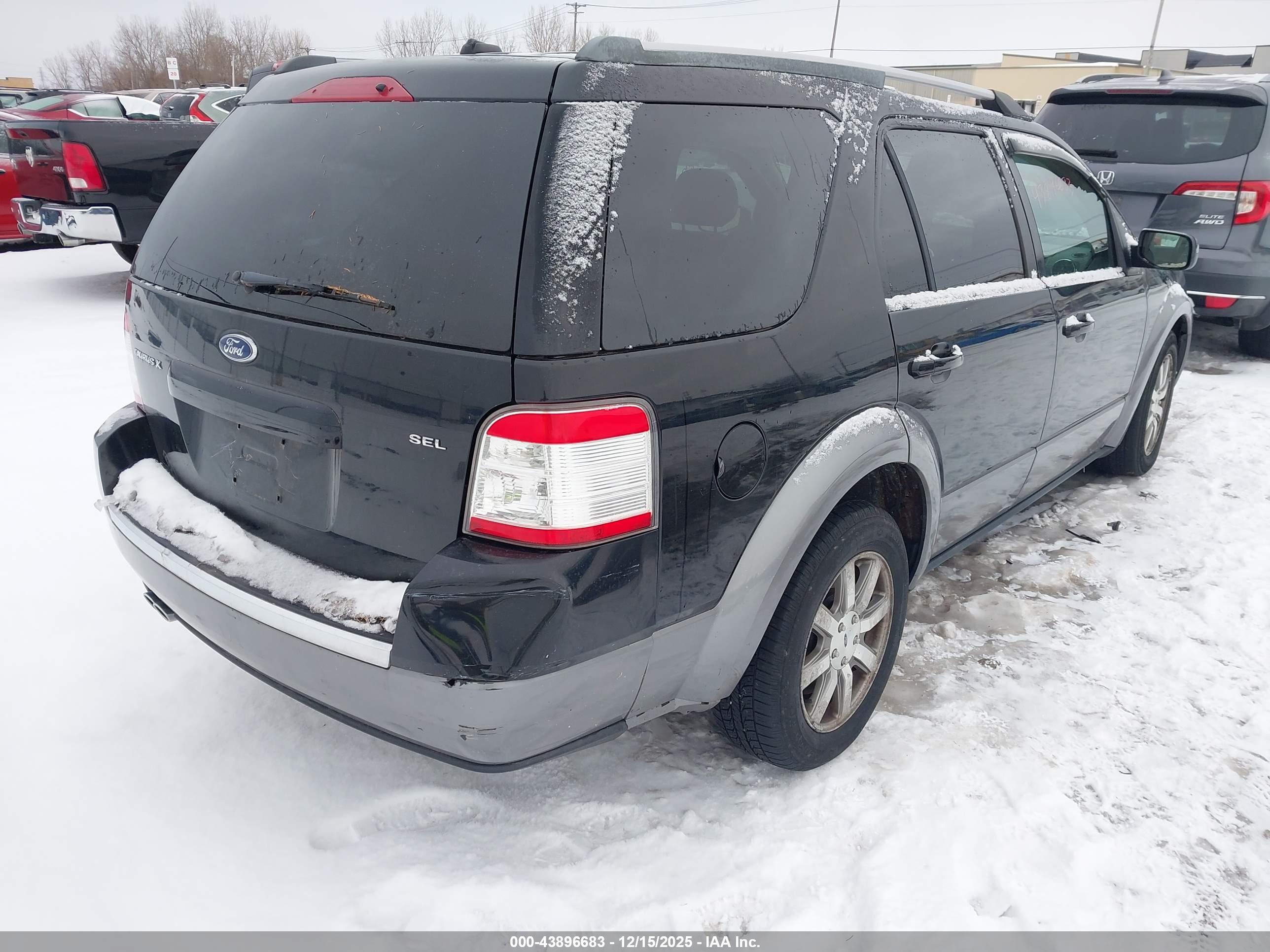 FORD TAURUS image 4