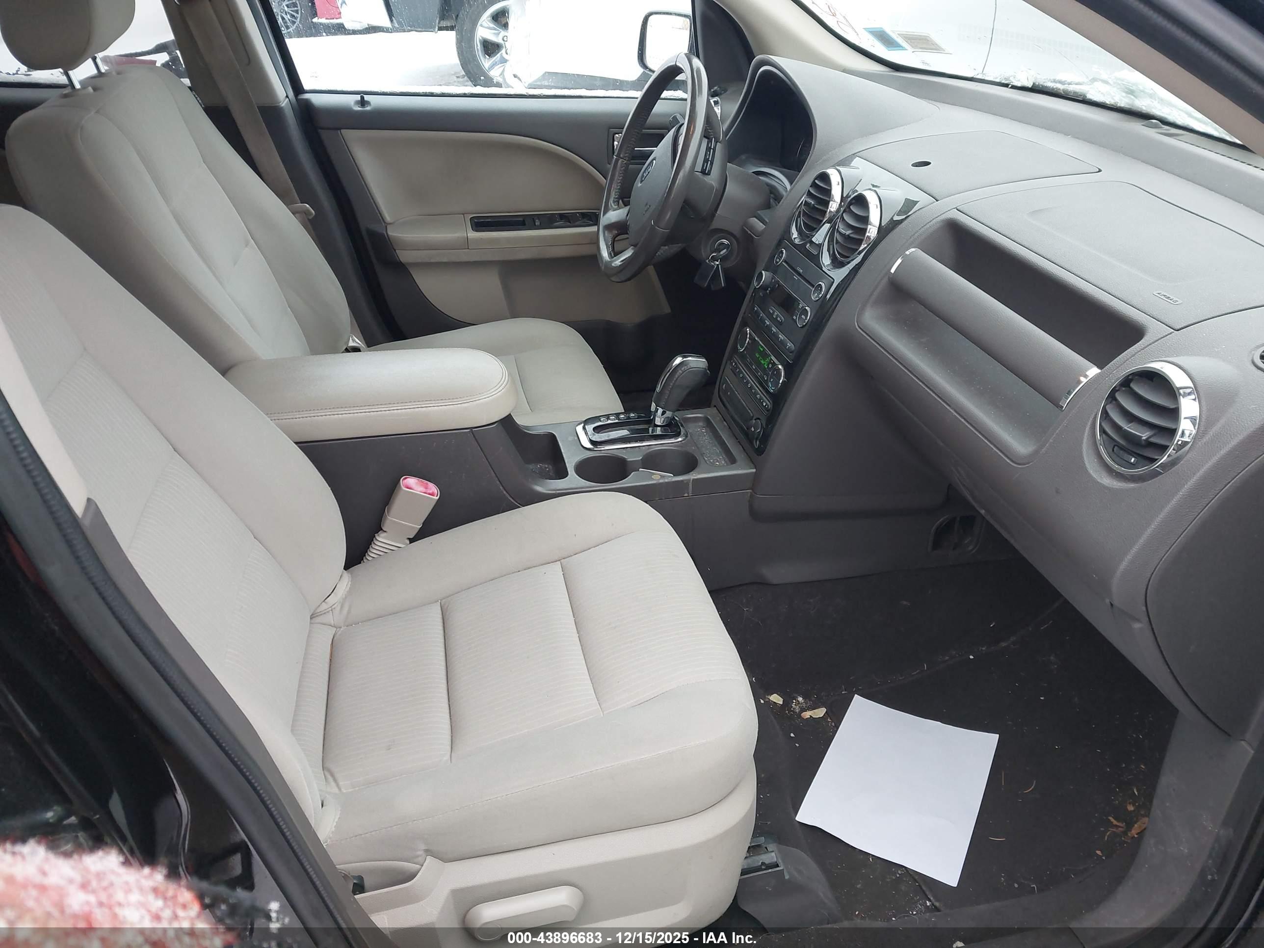 FORD TAURUS image 5