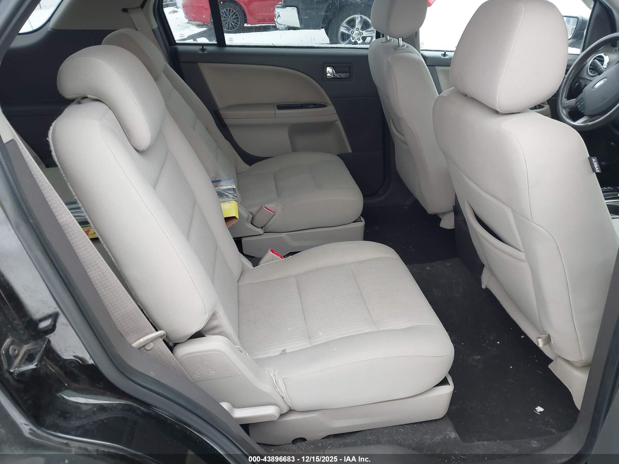 FORD TAURUS image 8
