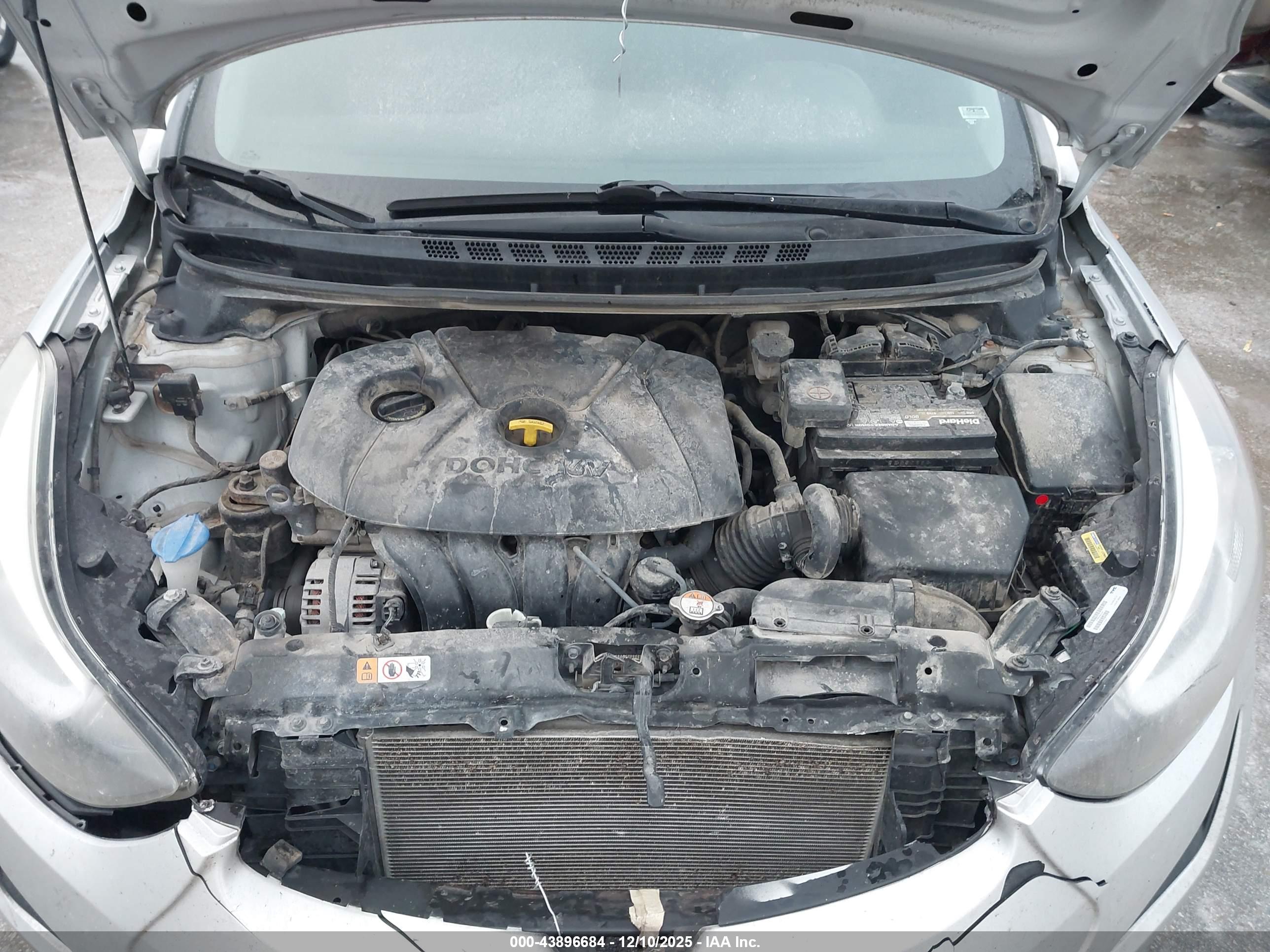HYUNDAI ELANTRA image 10