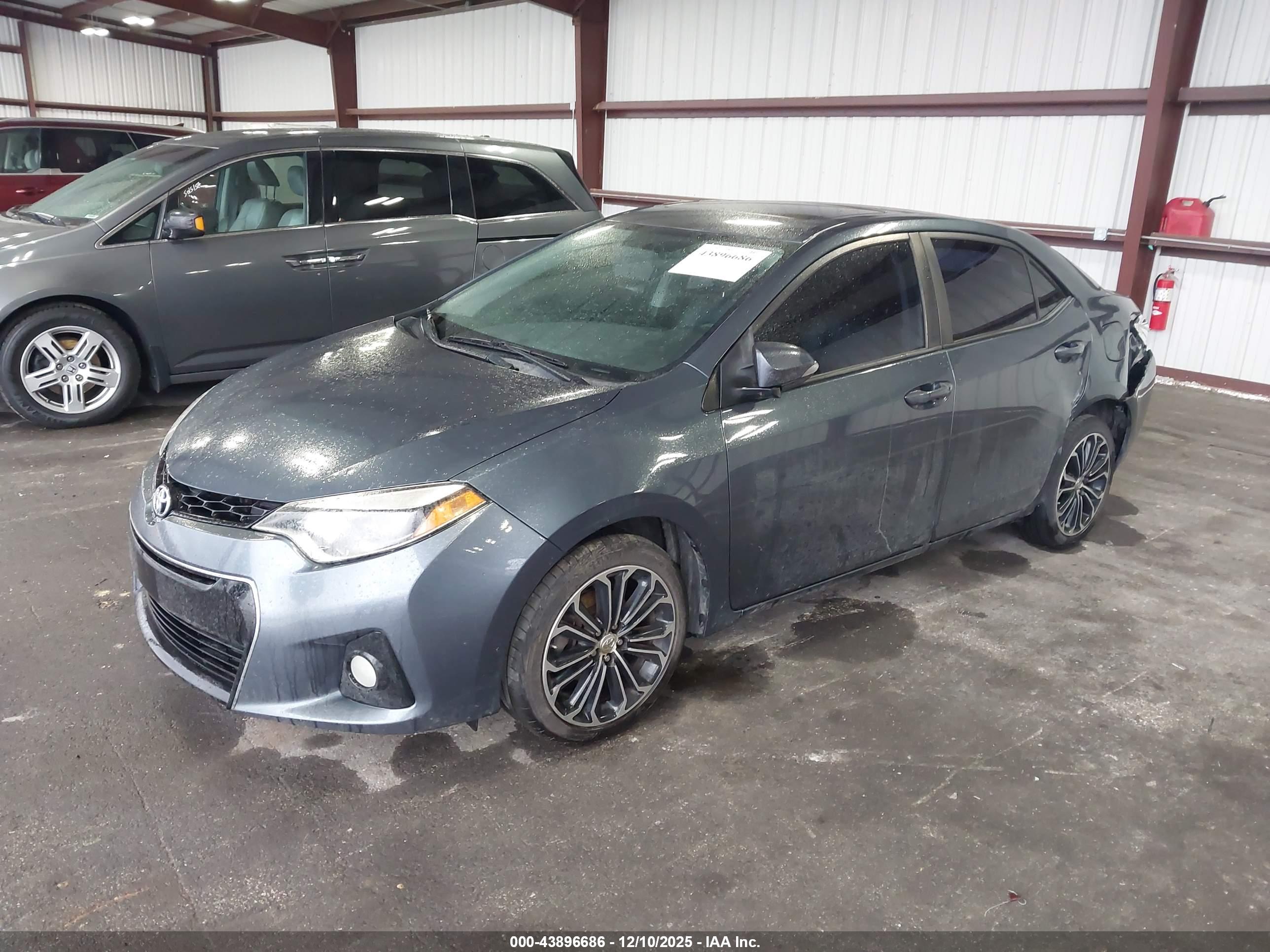 TOYOTA COROLLA image 2
