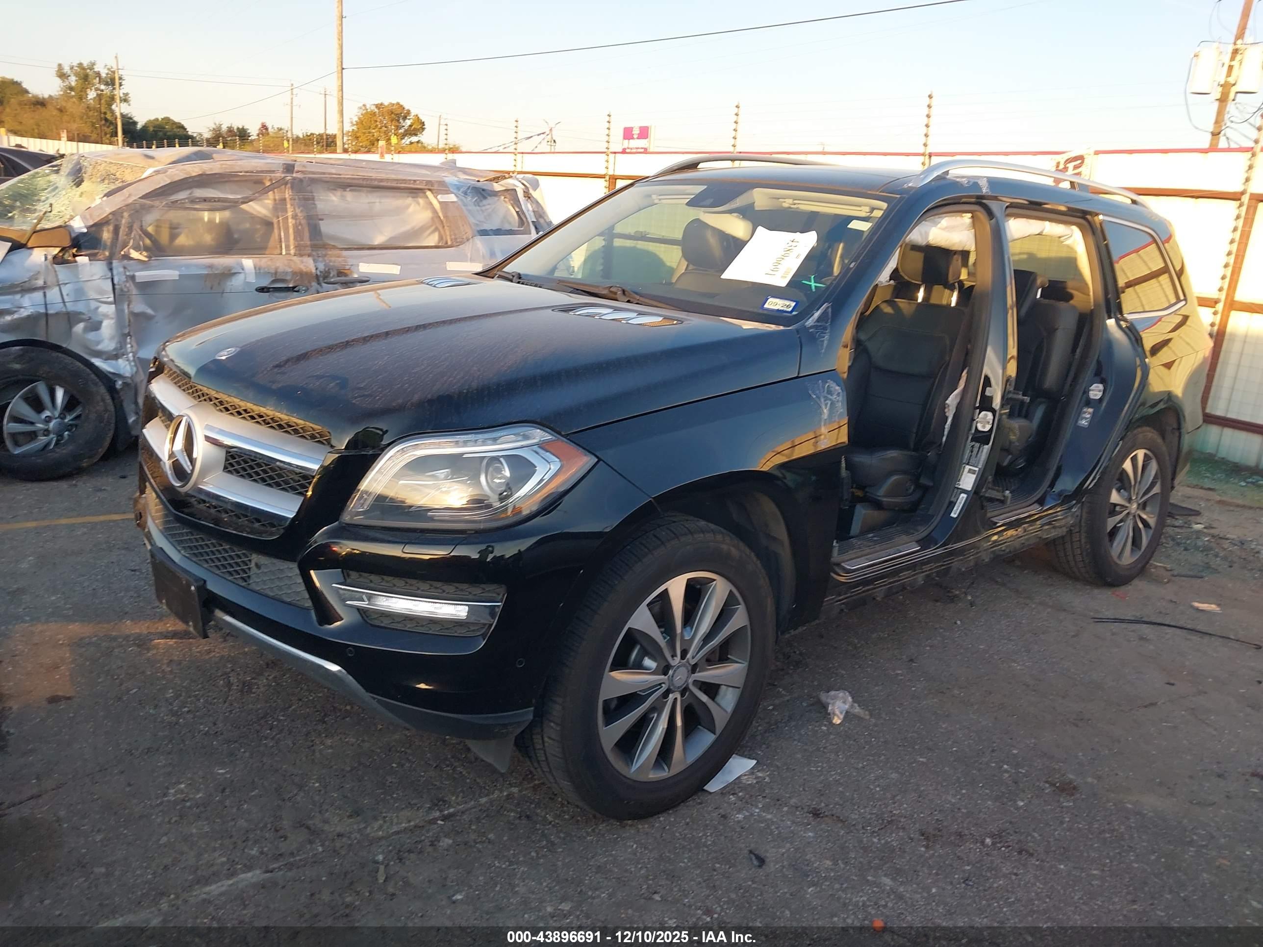 MERCEDES-BENZ GL image 2
