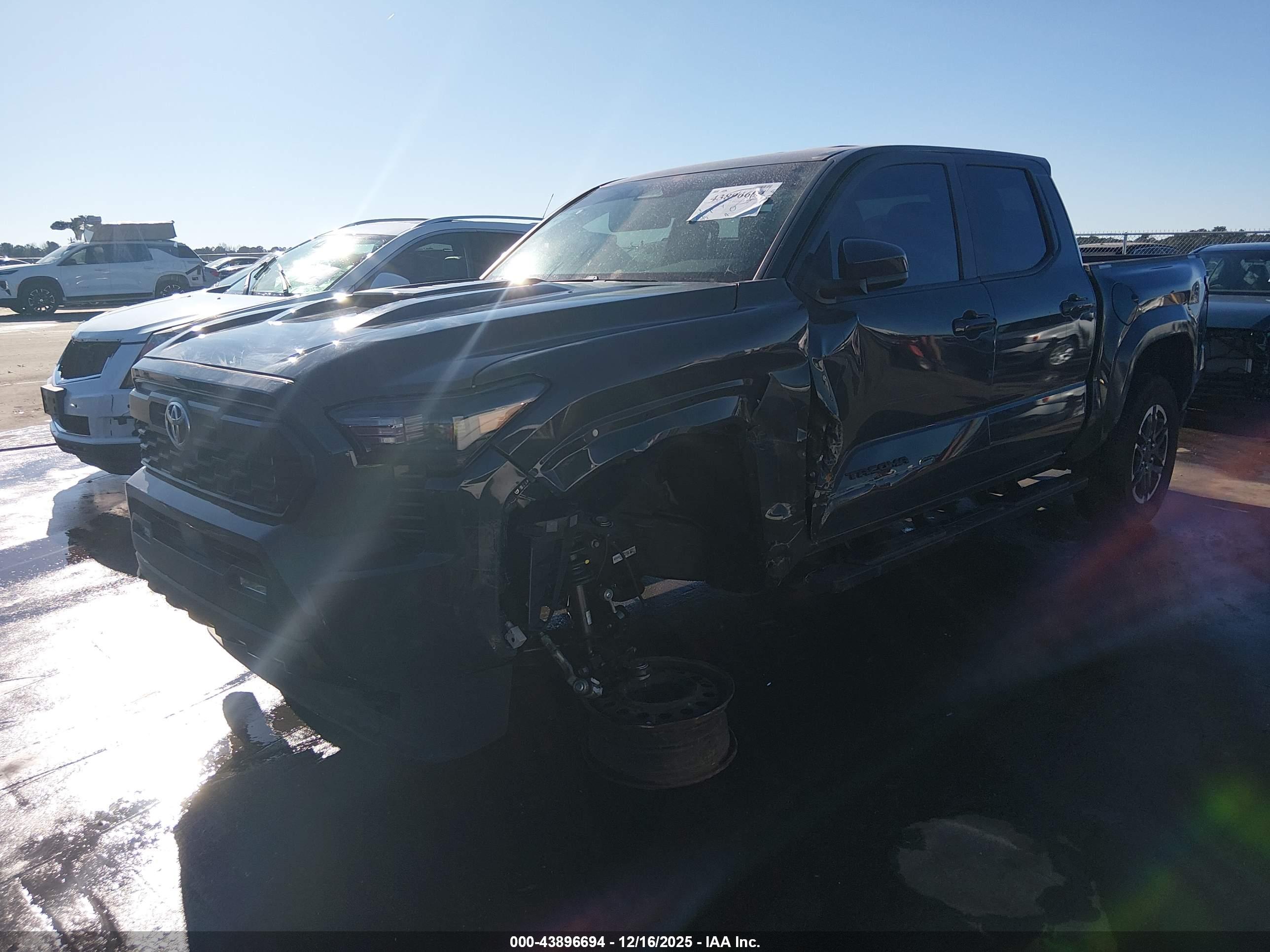 TOYOTA TACOMA image 2