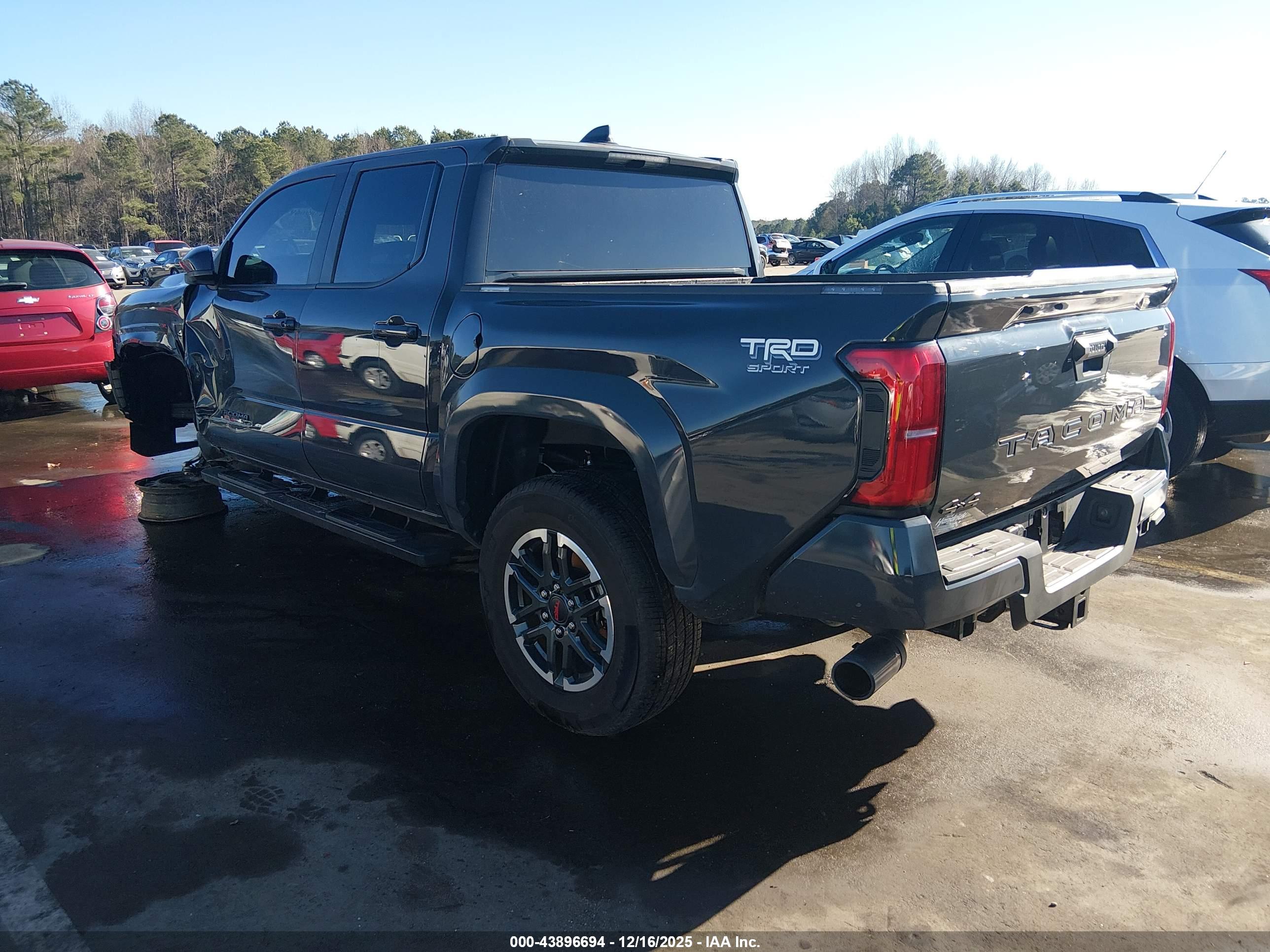 TOYOTA TACOMA image 3