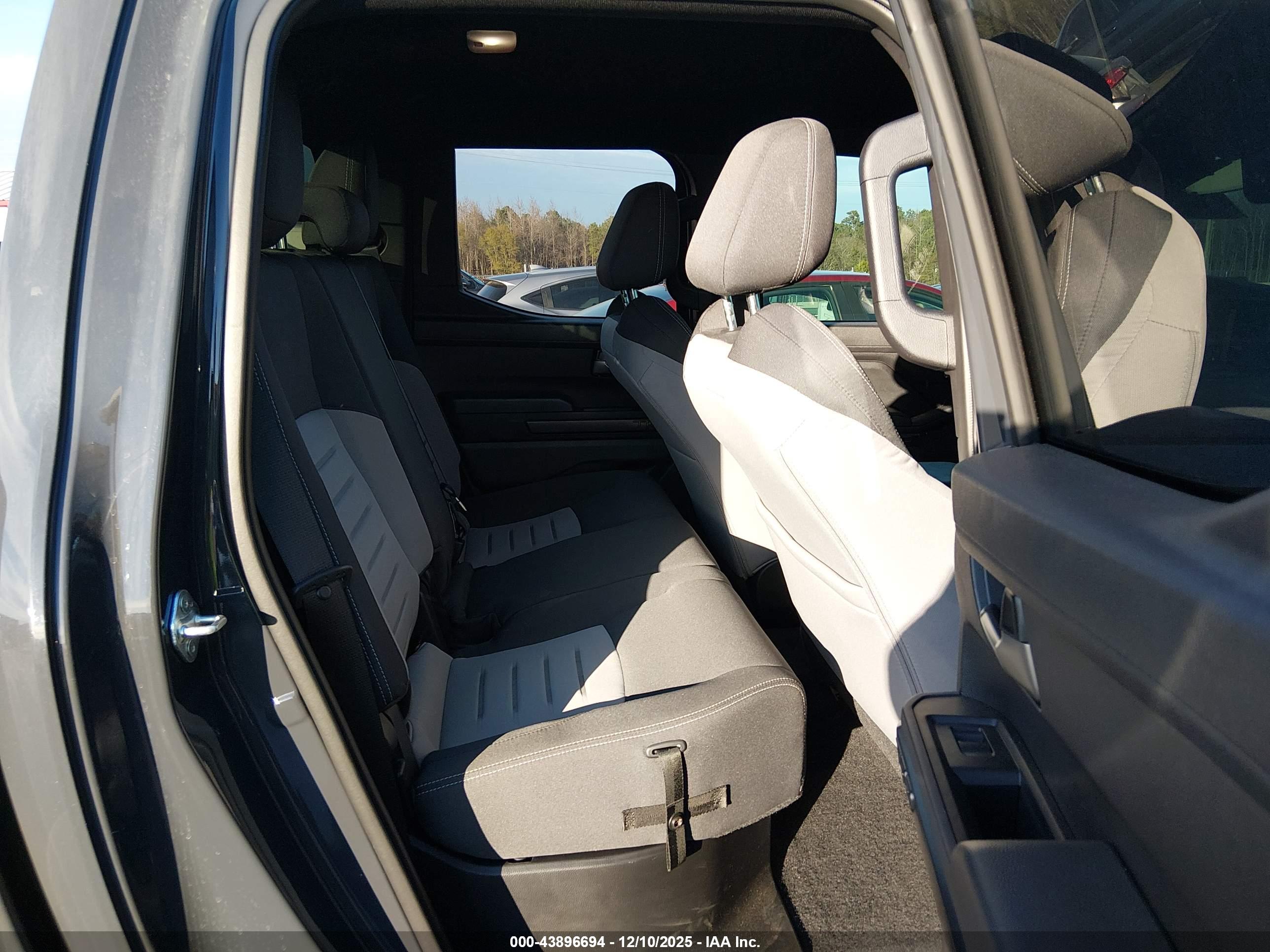TOYOTA TACOMA image 8
