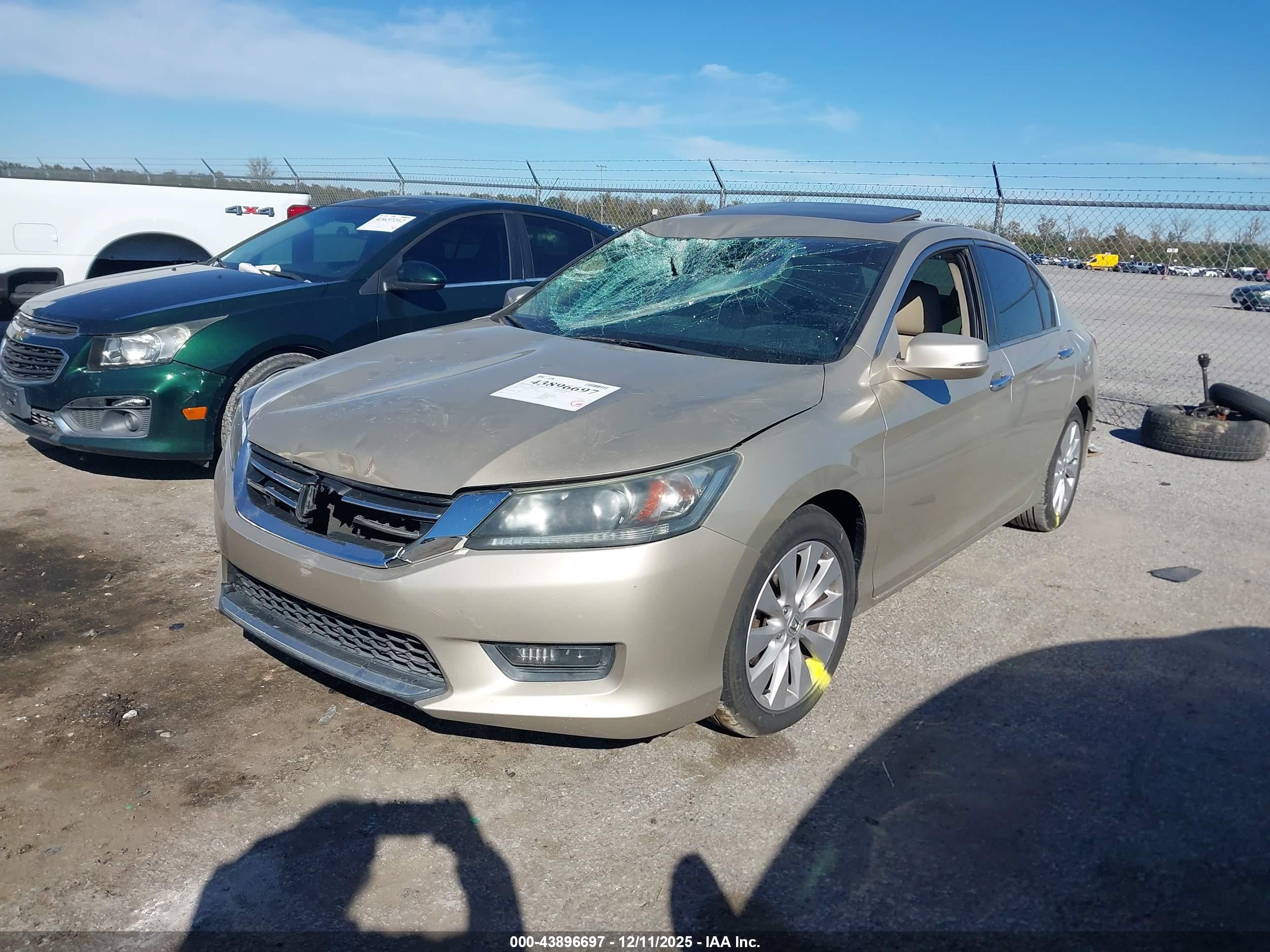 HONDA ACCORD image 2