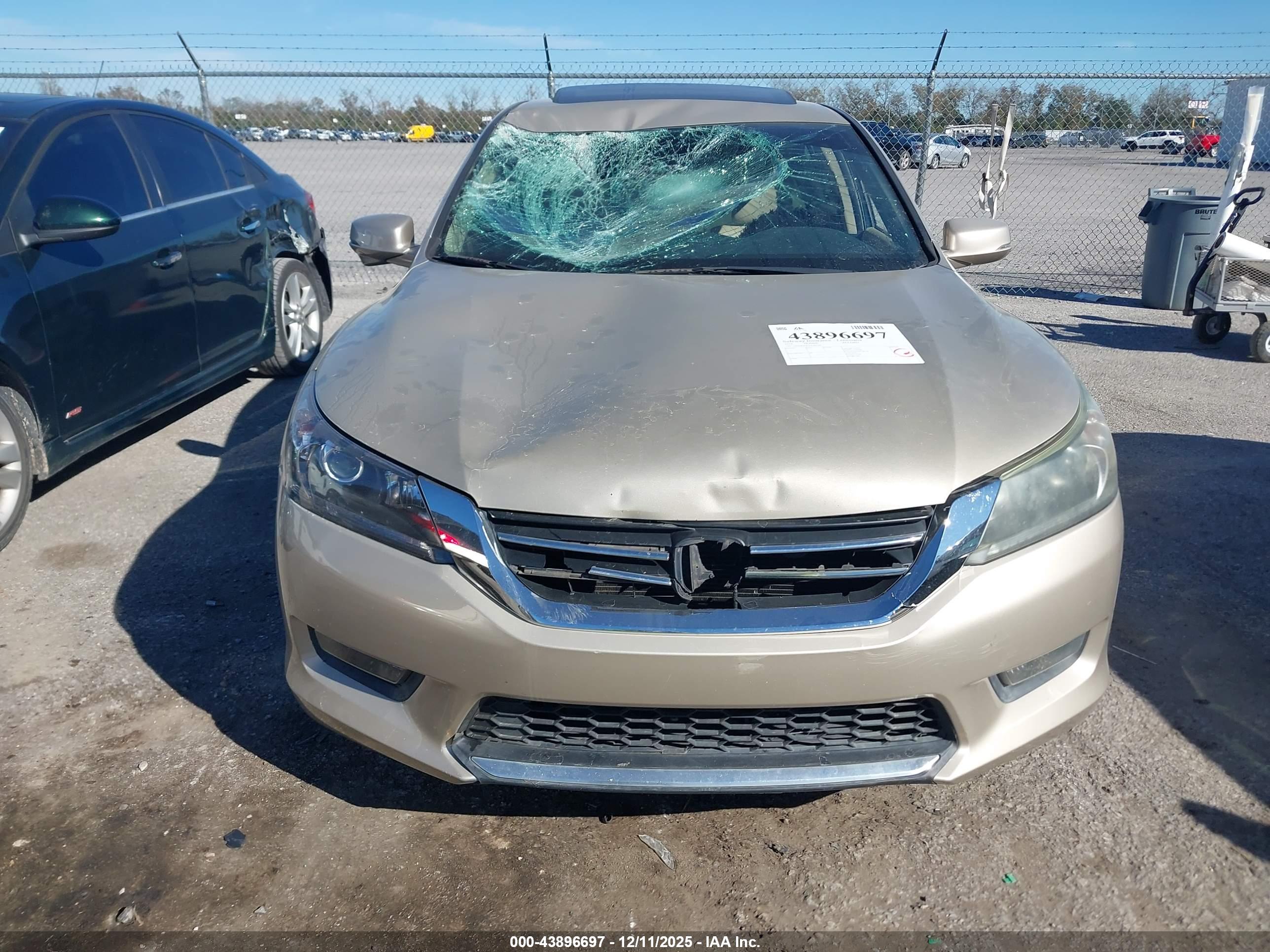 HONDA ACCORD image 6