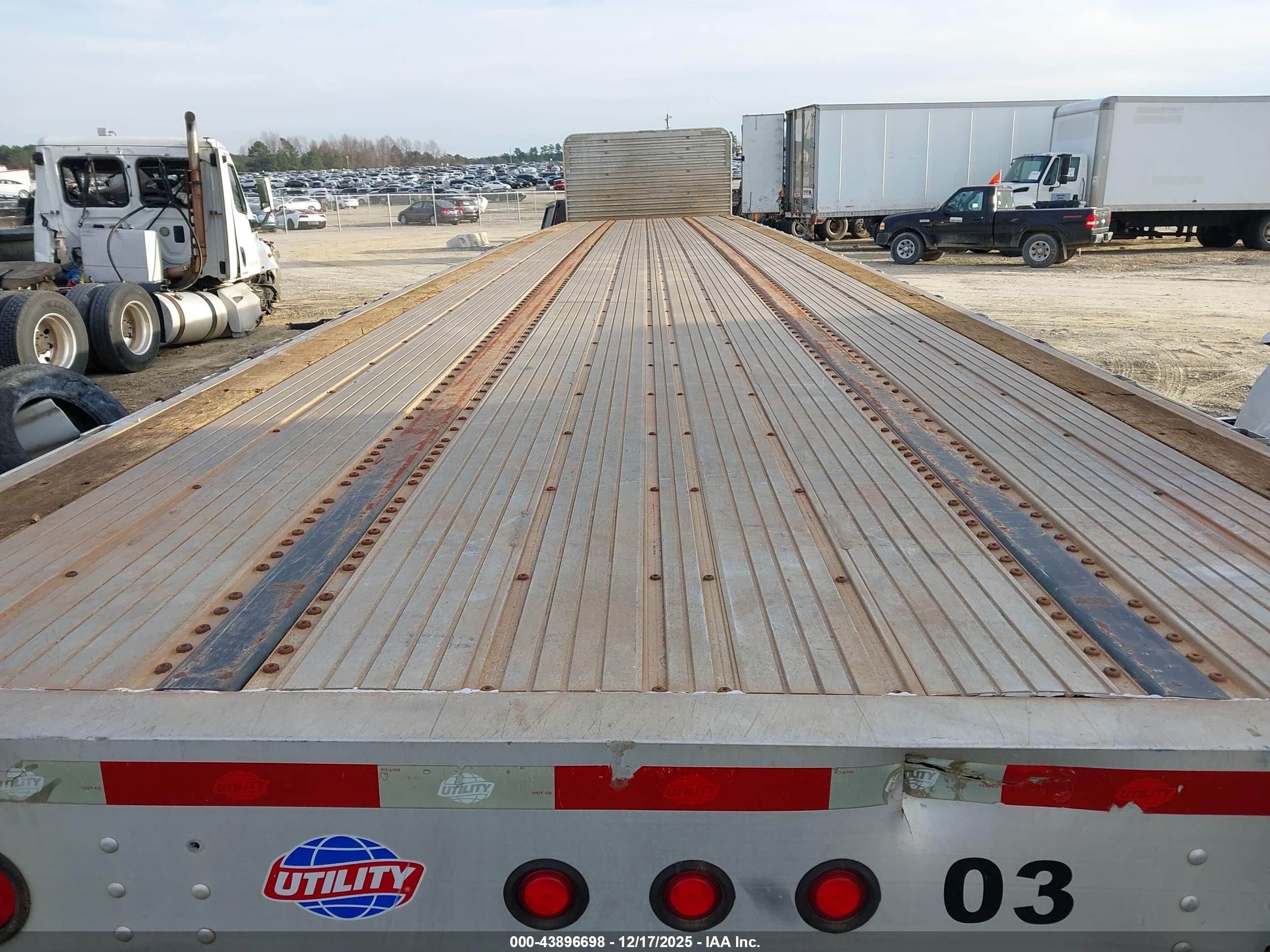 UTILITY TRAILER image 8