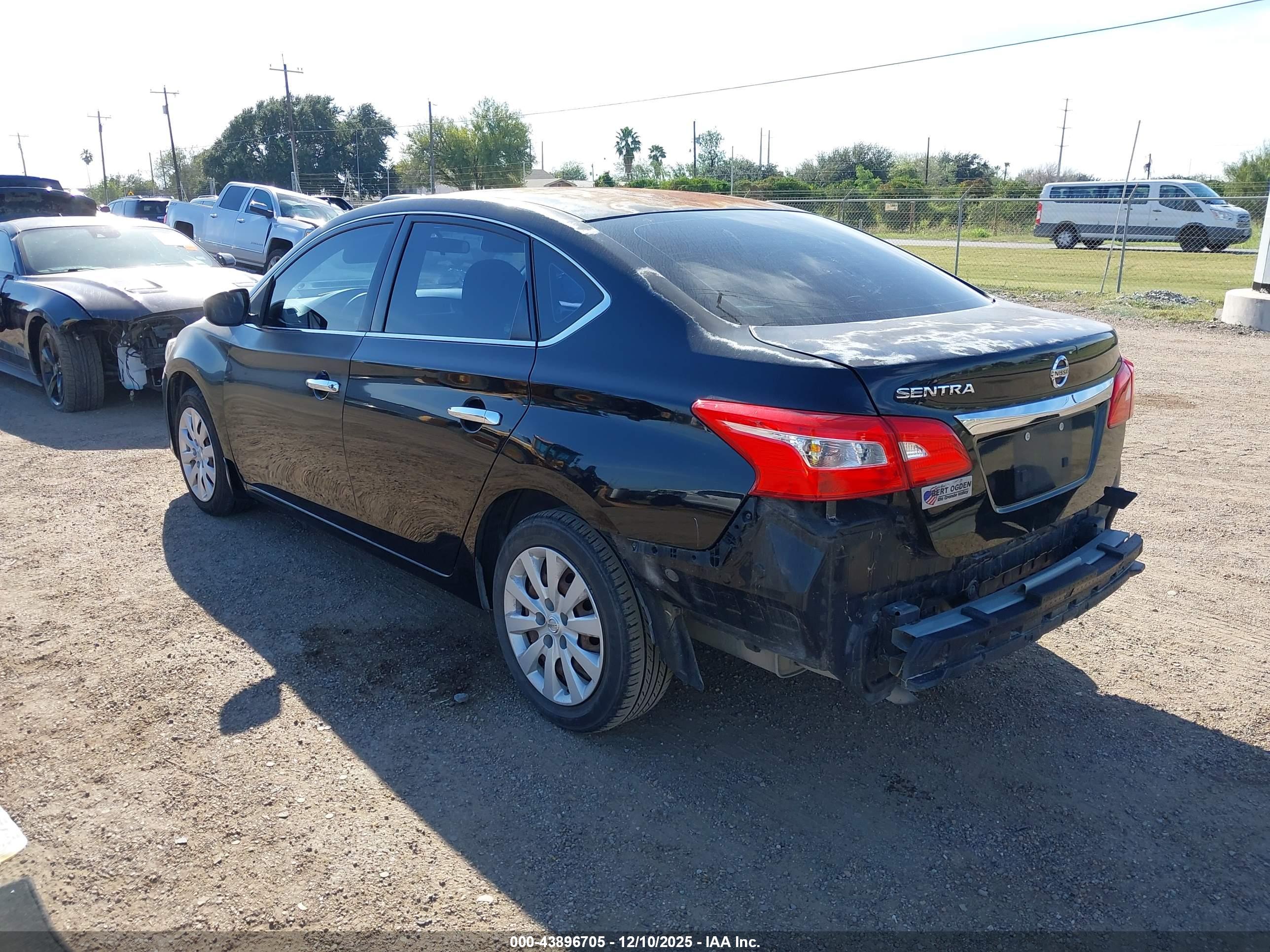 NISSAN SENTRA image 6