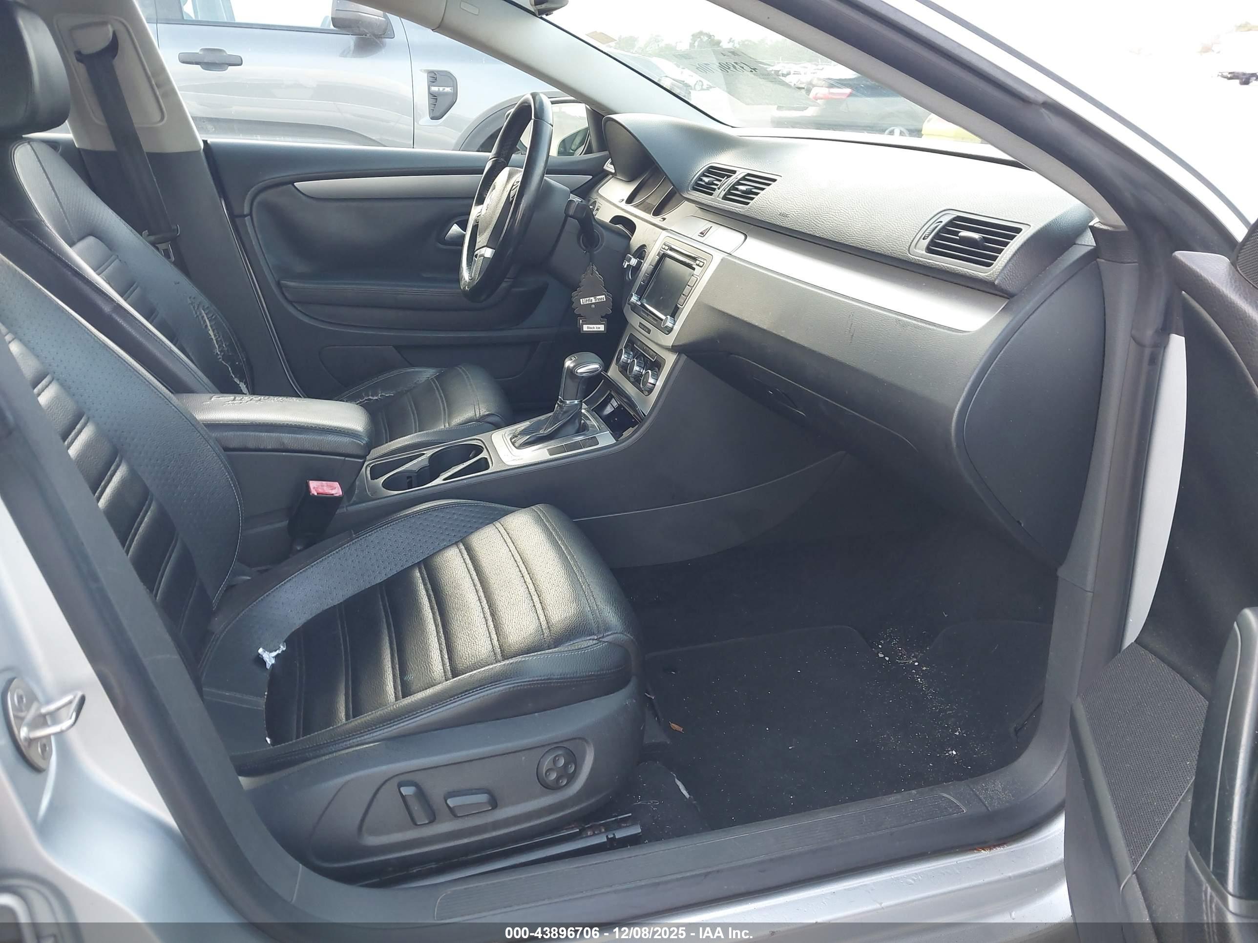 VOLKSWAGEN CC image 5