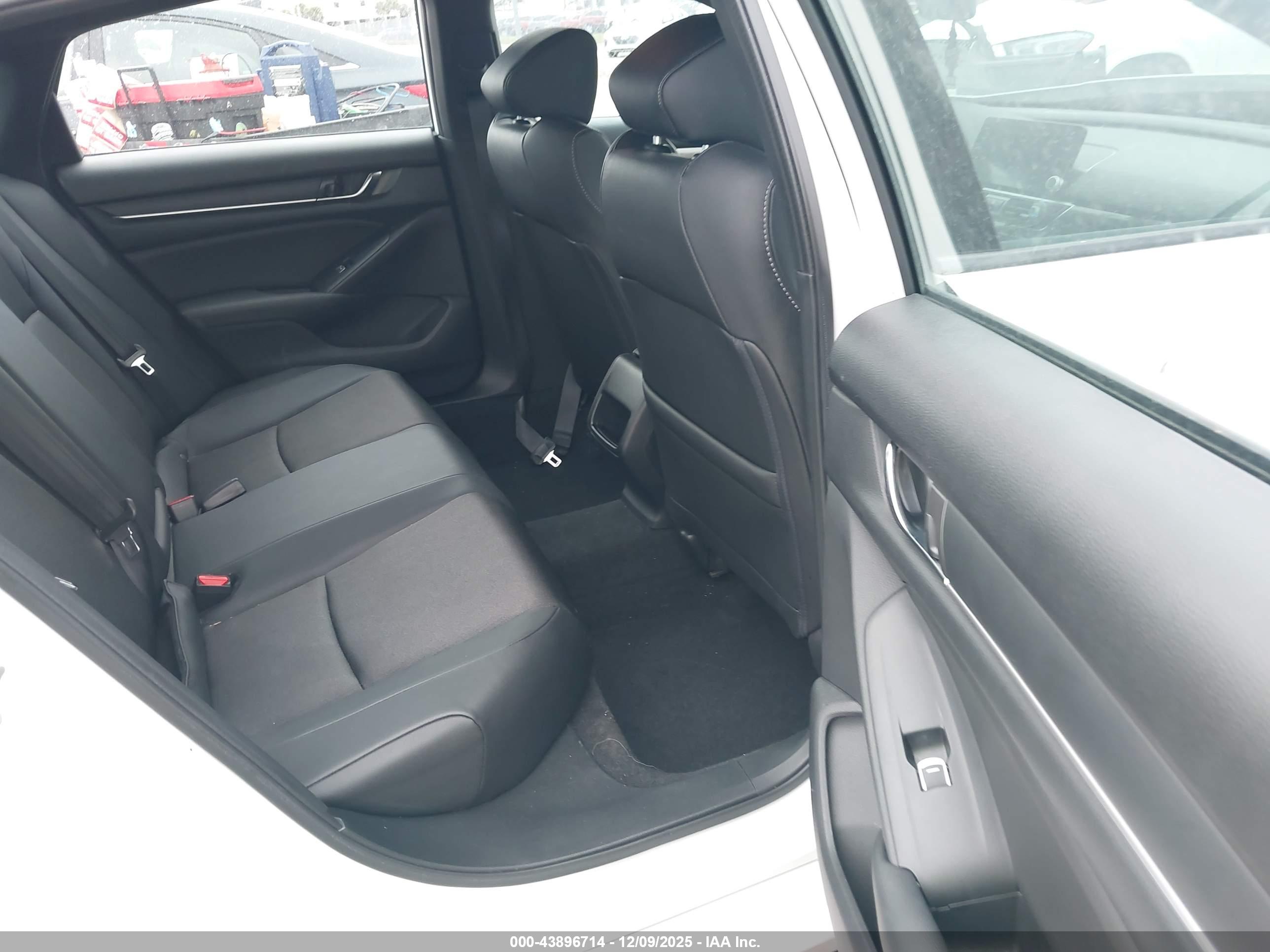 HONDA ACCORD image 8