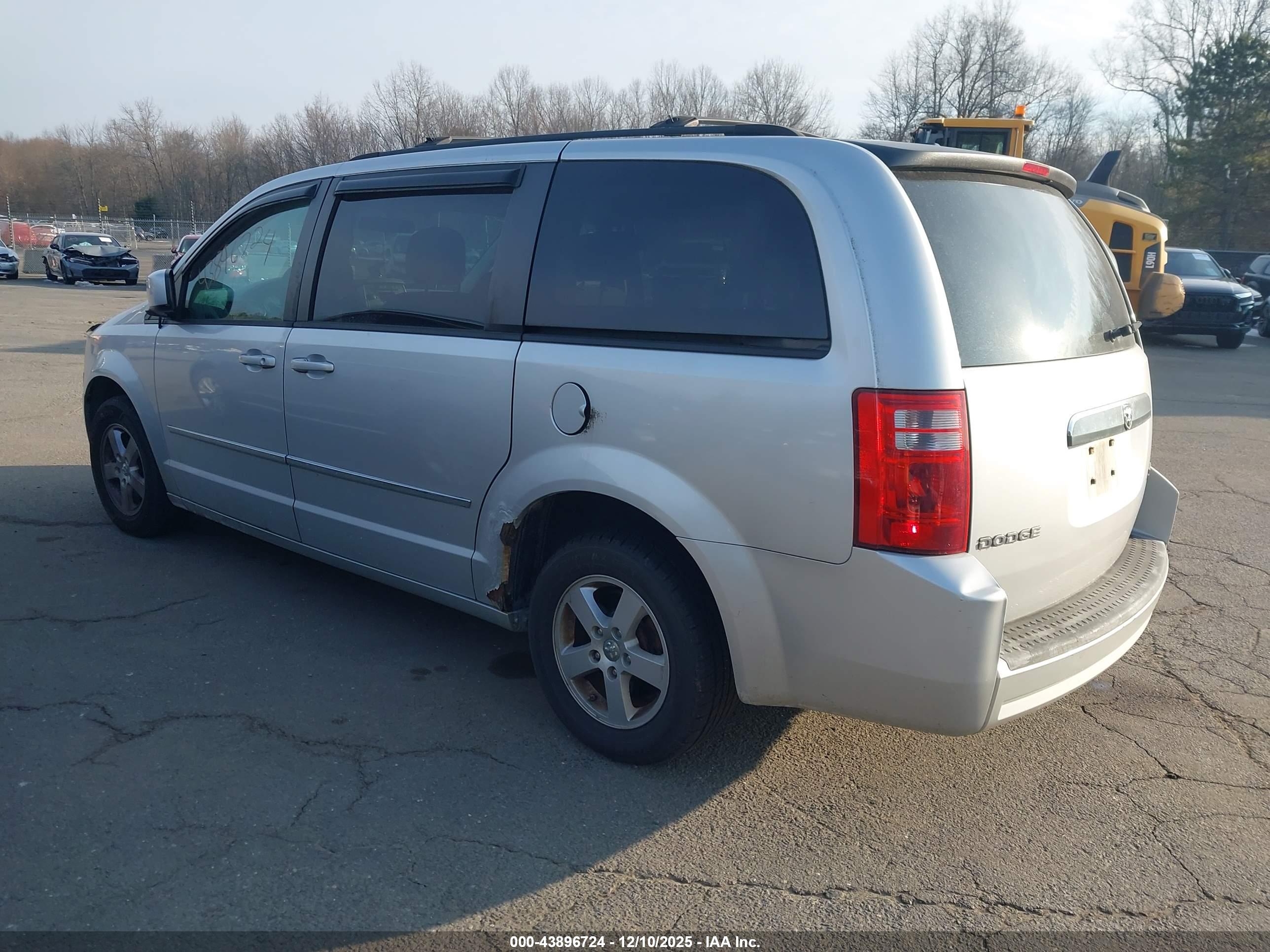 DODGE GRAND image 3