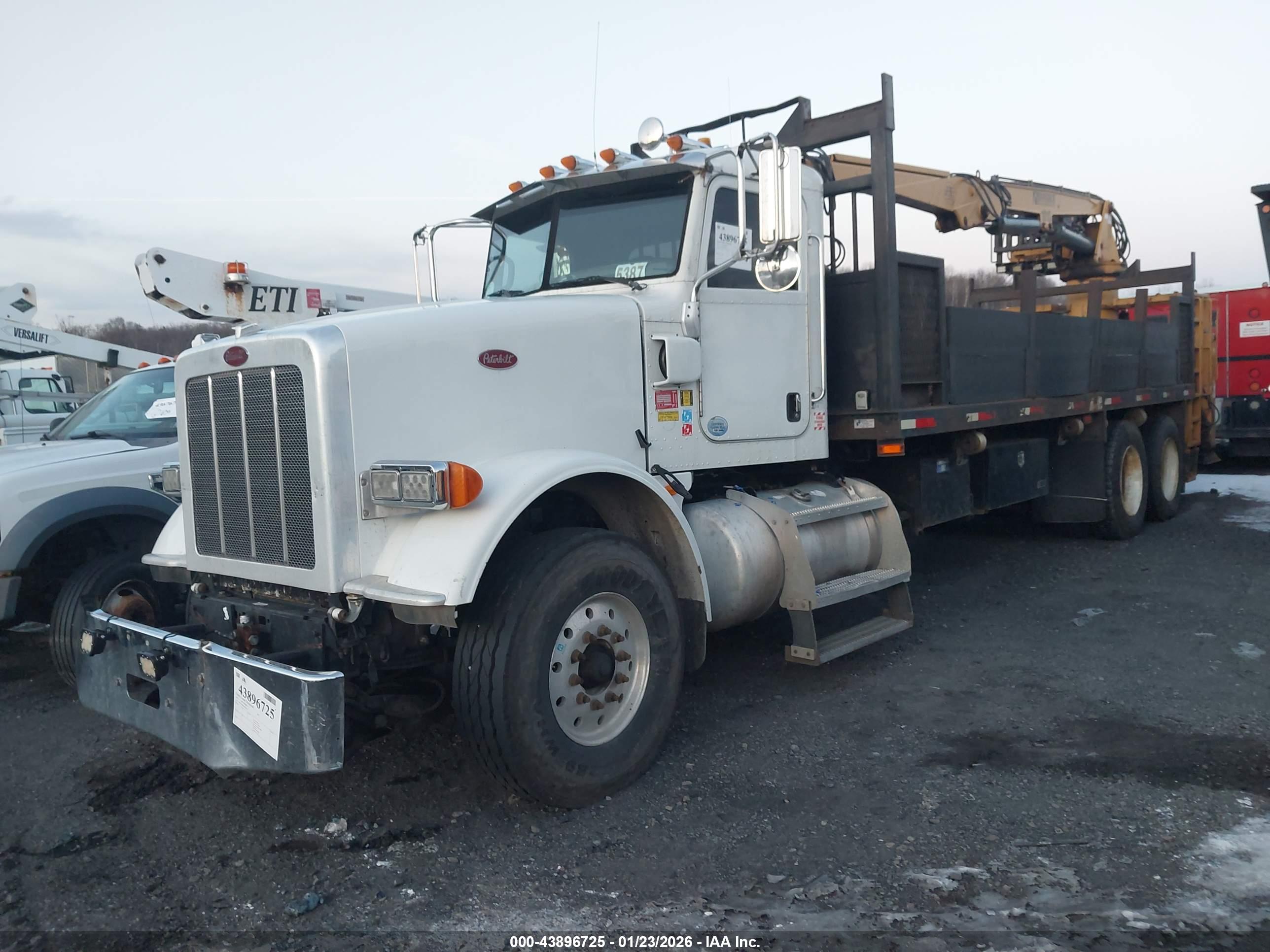 PETERBILT 367 image 2