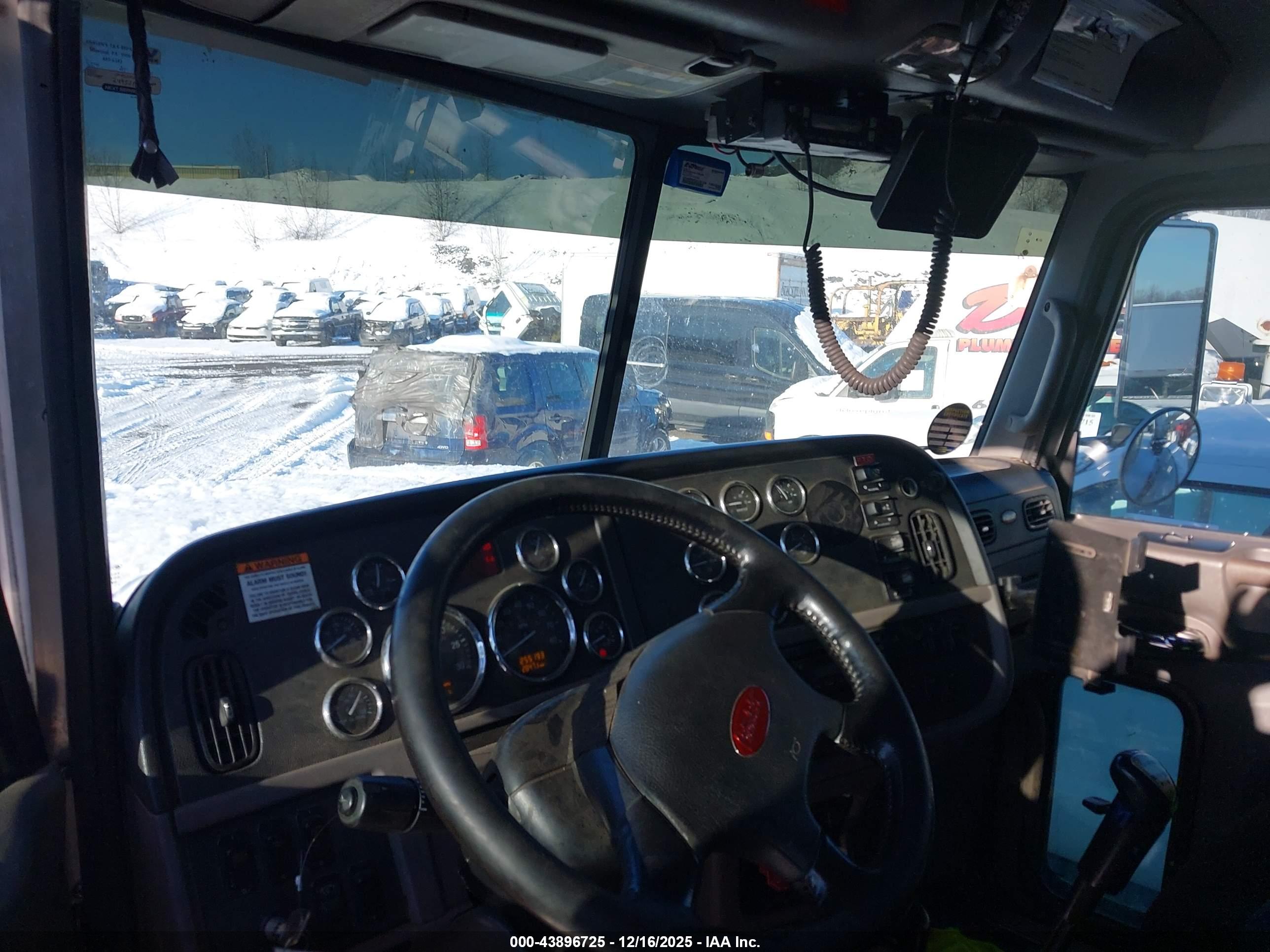 PETERBILT 367 image 7