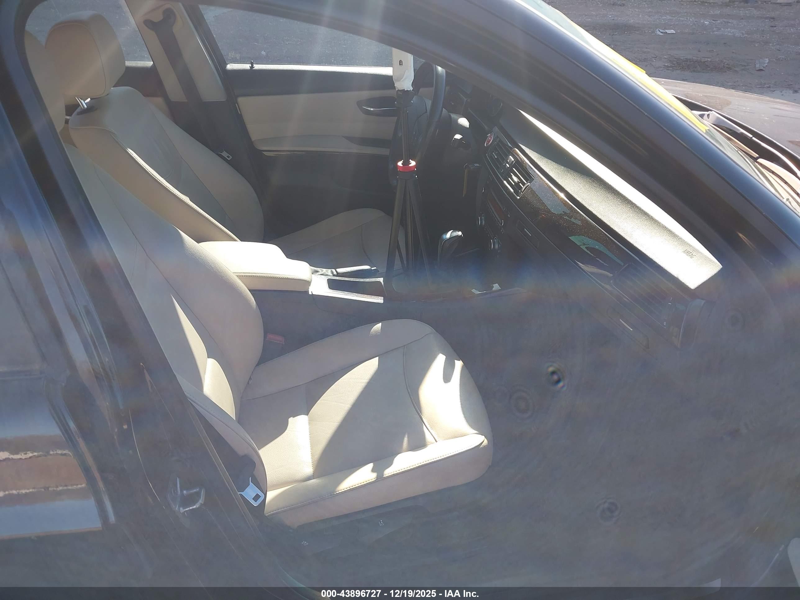 BMW 328I image 5