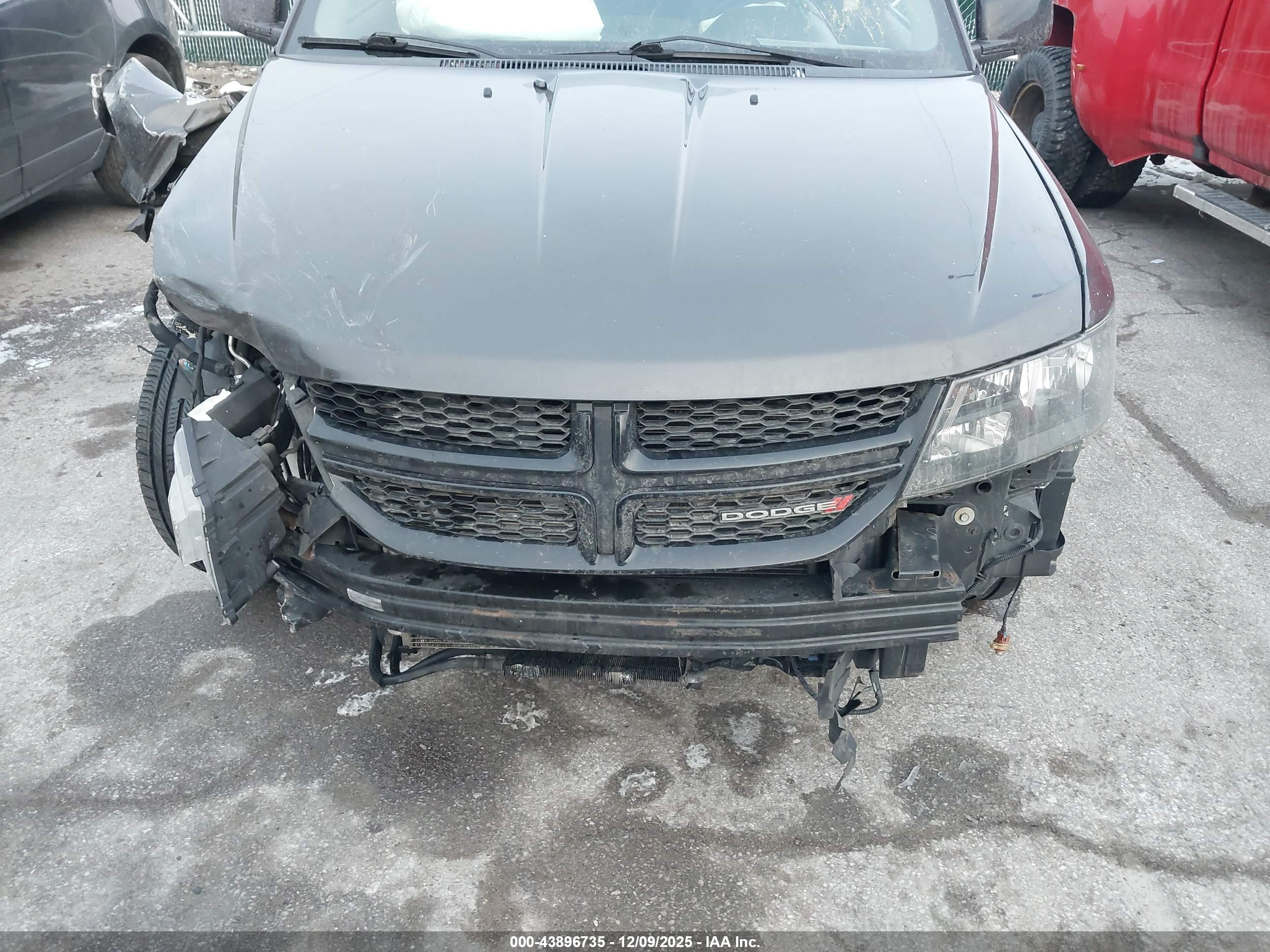 DODGE JOURNEY image 6