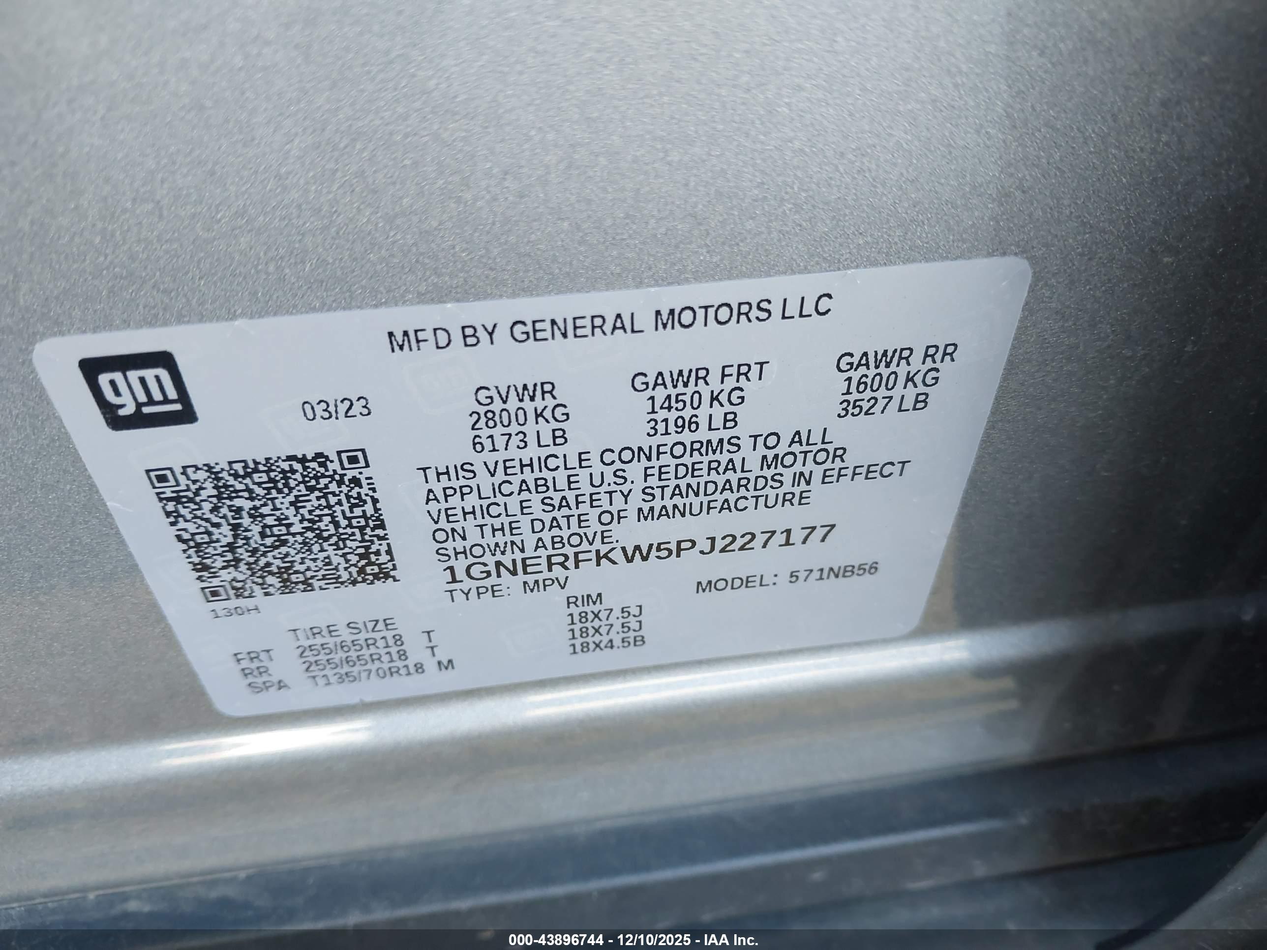 CHEVROLET TRAVERSE image 9
