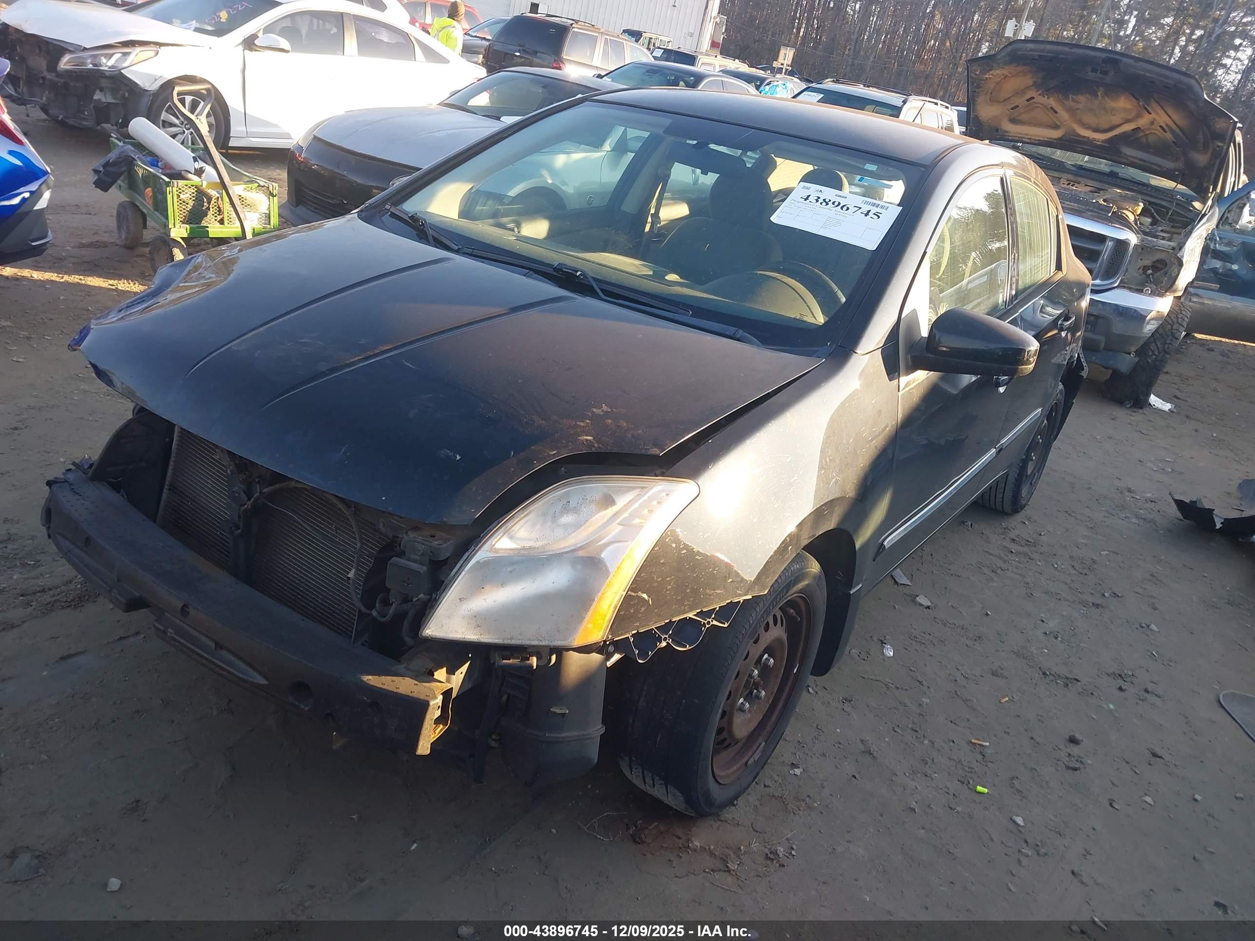 NISSAN SENTRA image 2