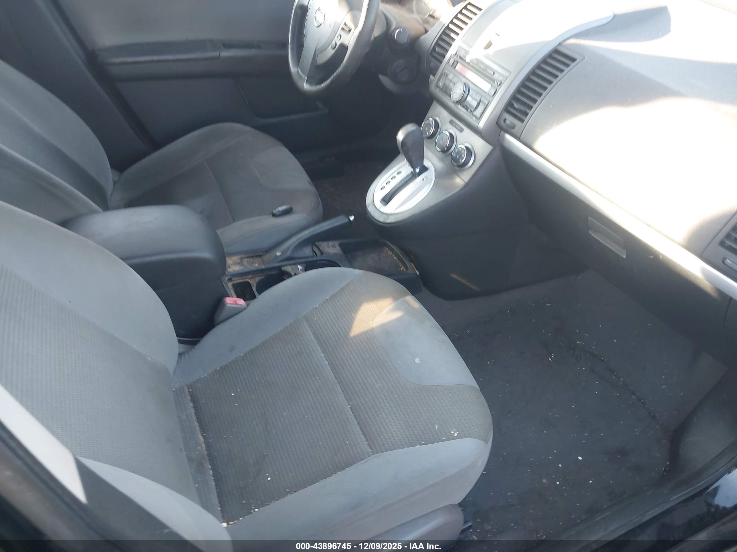 NISSAN SENTRA image 5