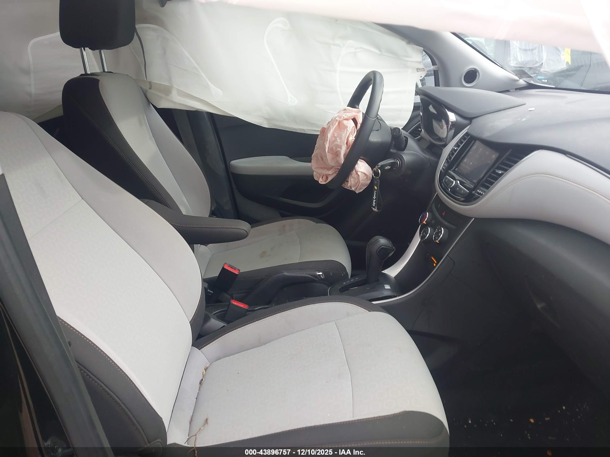 CHEVROLET TRAX image 5