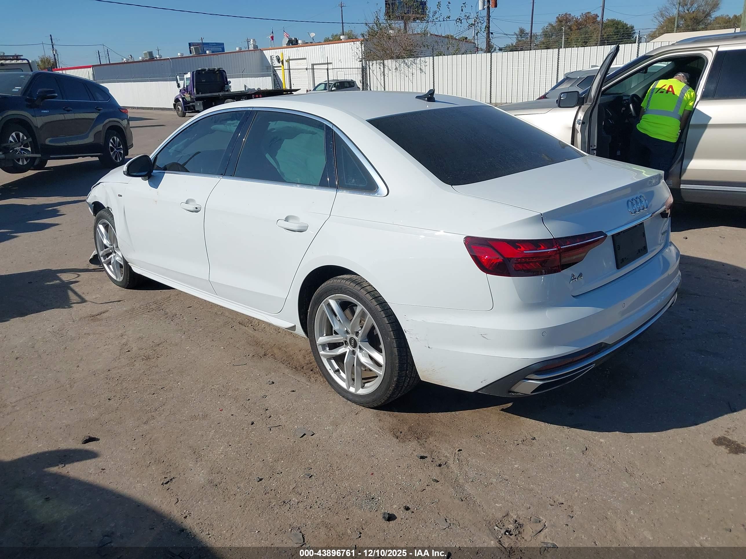 AUDI A4 image 3