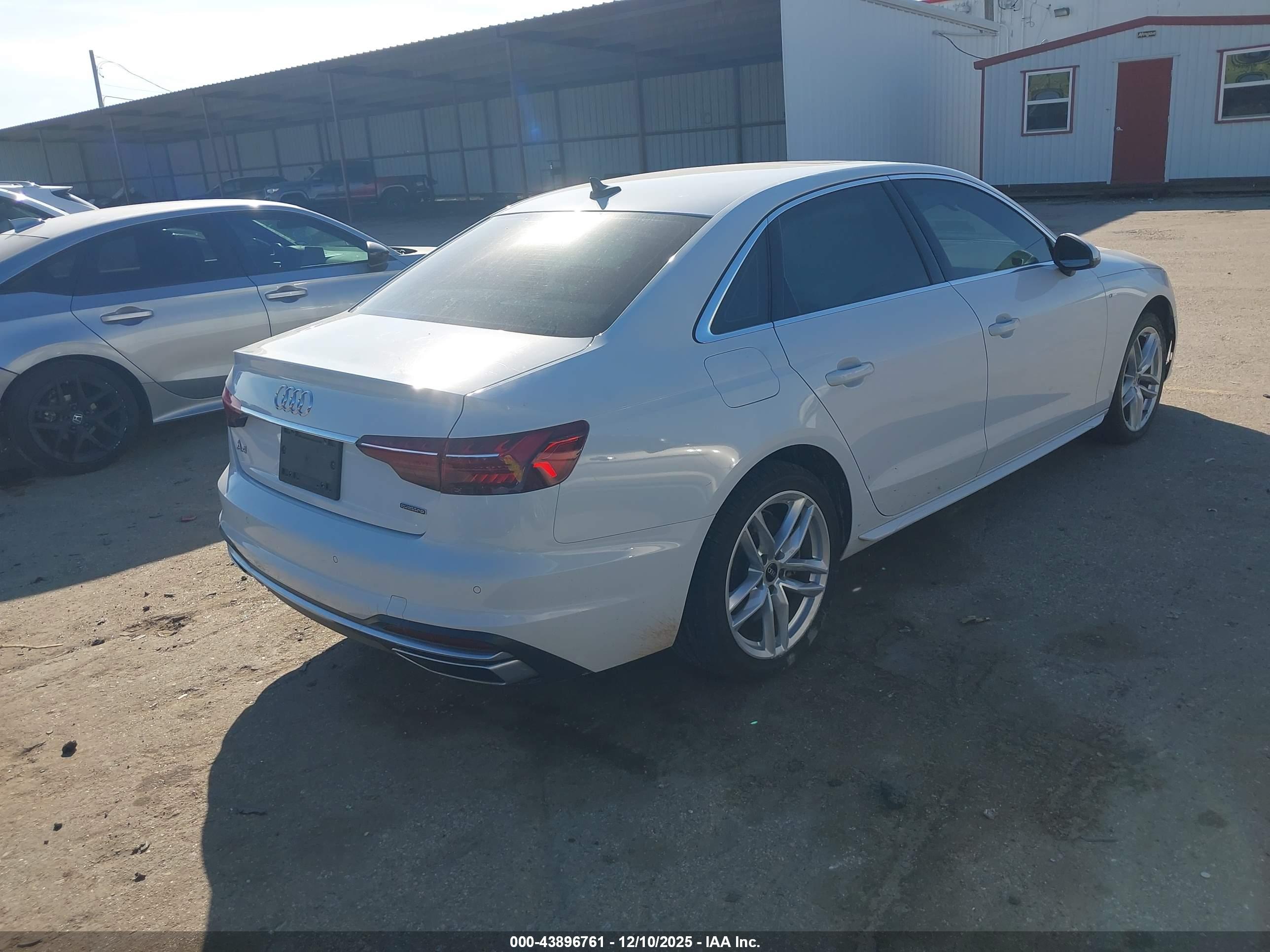 AUDI A4 image 4