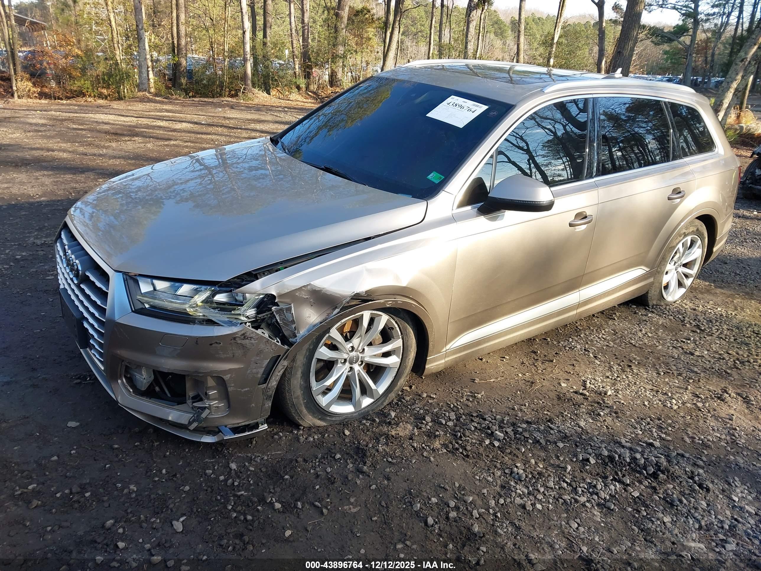 AUDI Q7 image 2