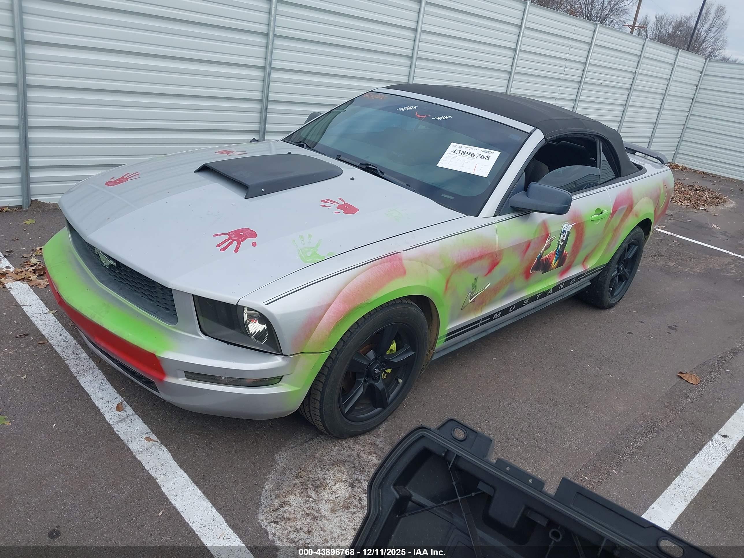 FORD MUSTANG image 2