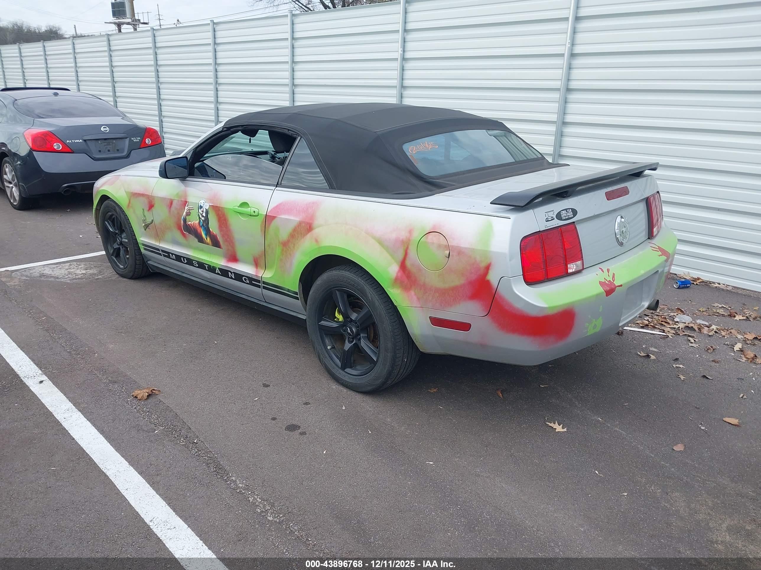 FORD MUSTANG image 3