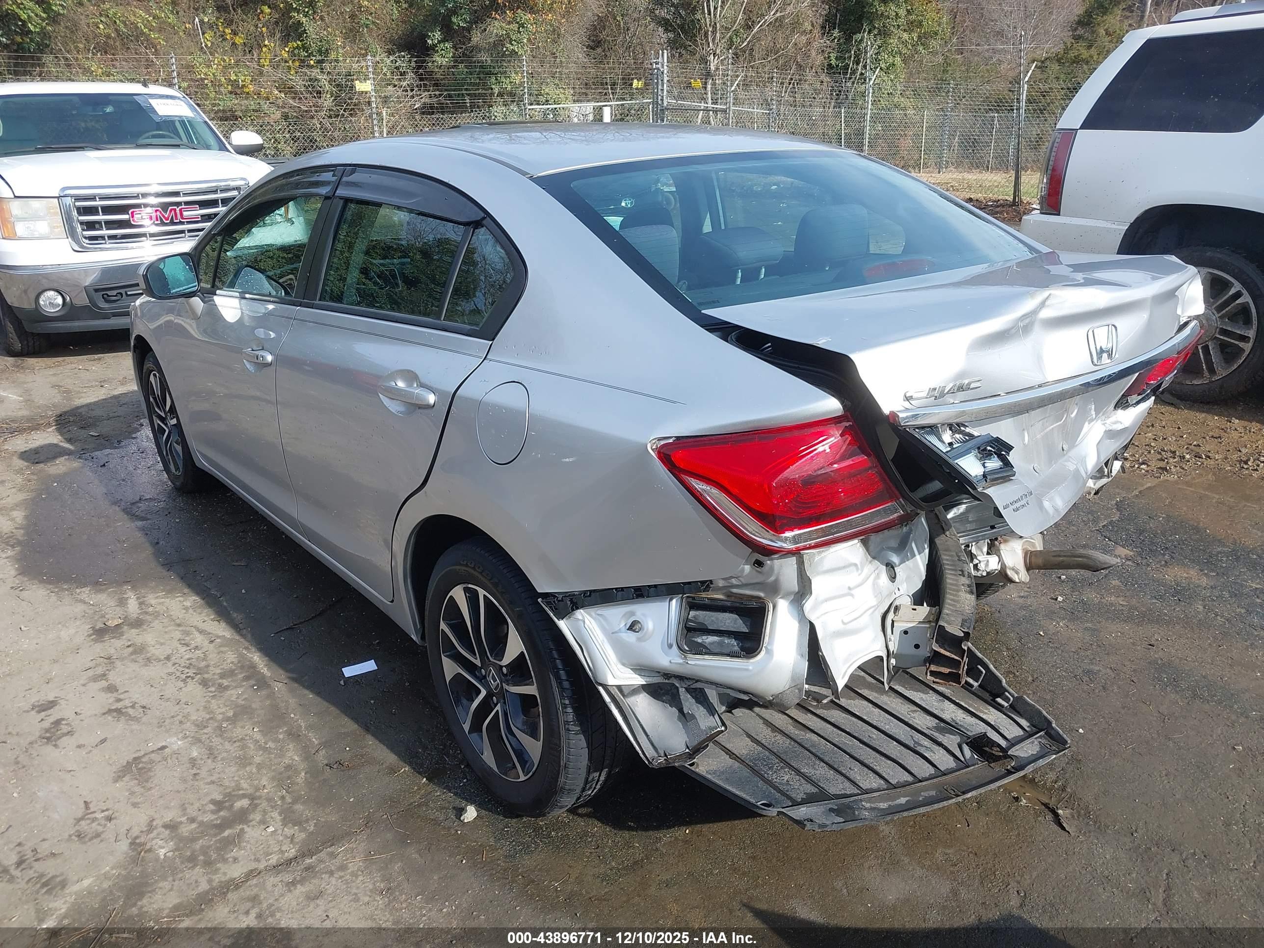 HONDA CIVIC image 3