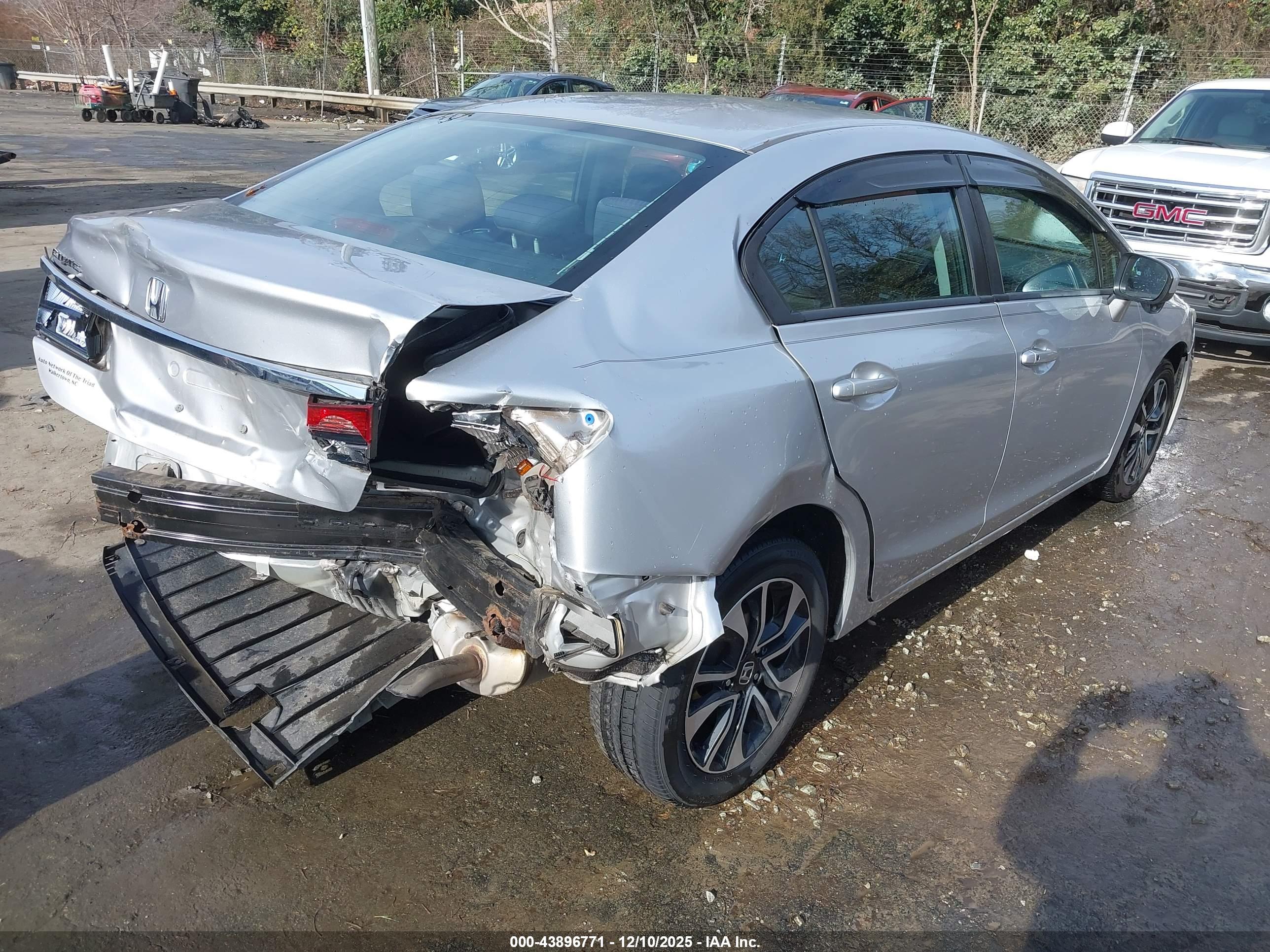 HONDA CIVIC image 4