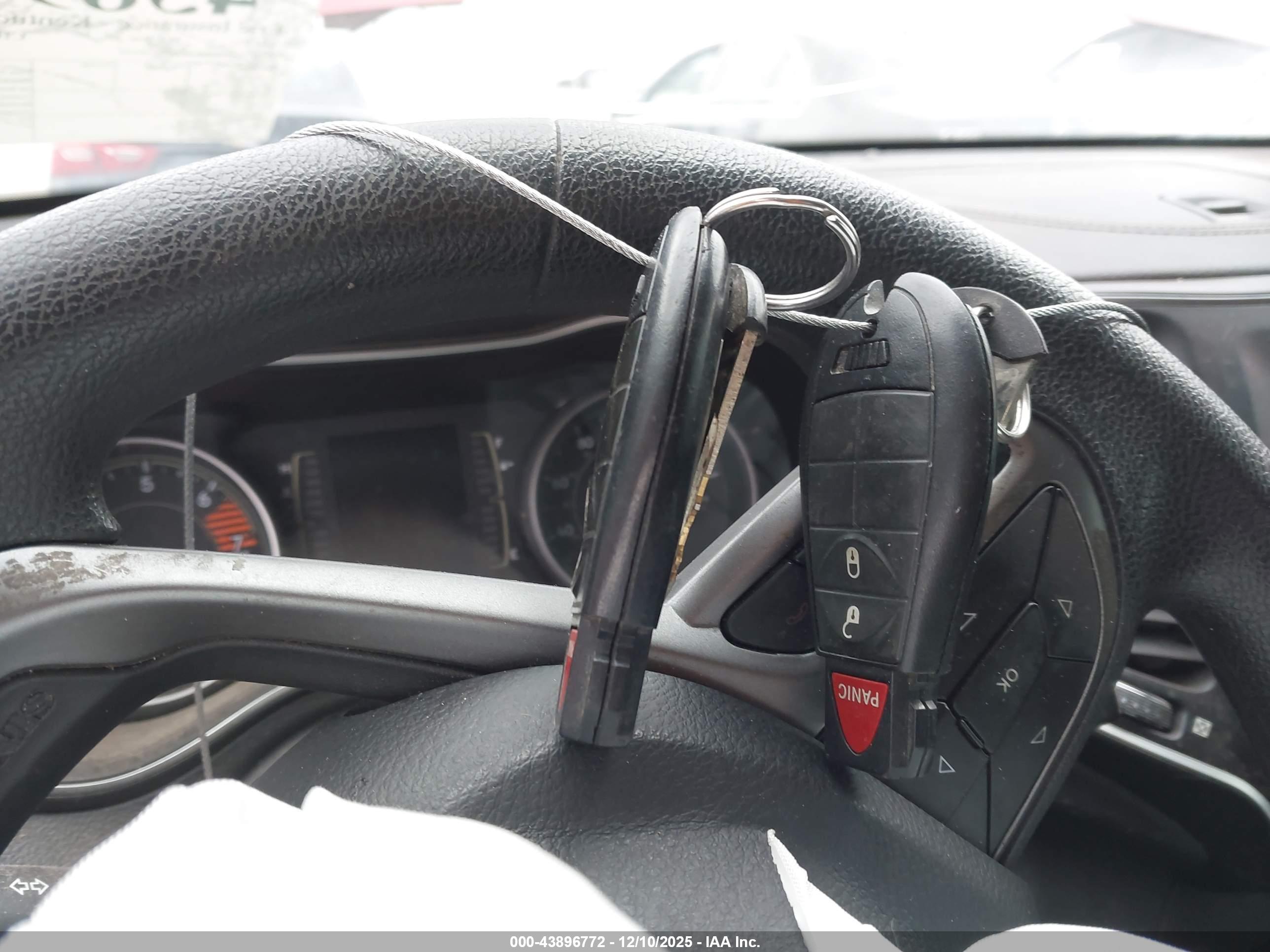 JEEP CHEROKEE image 11