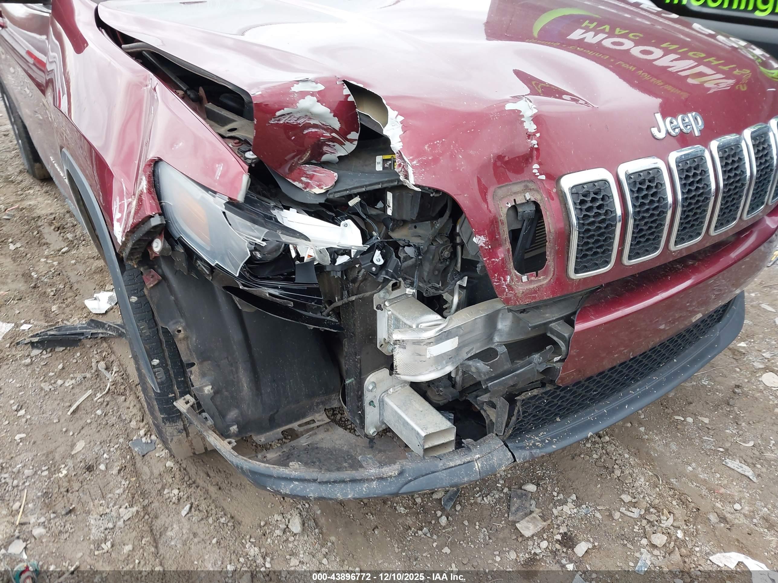 JEEP CHEROKEE image 6