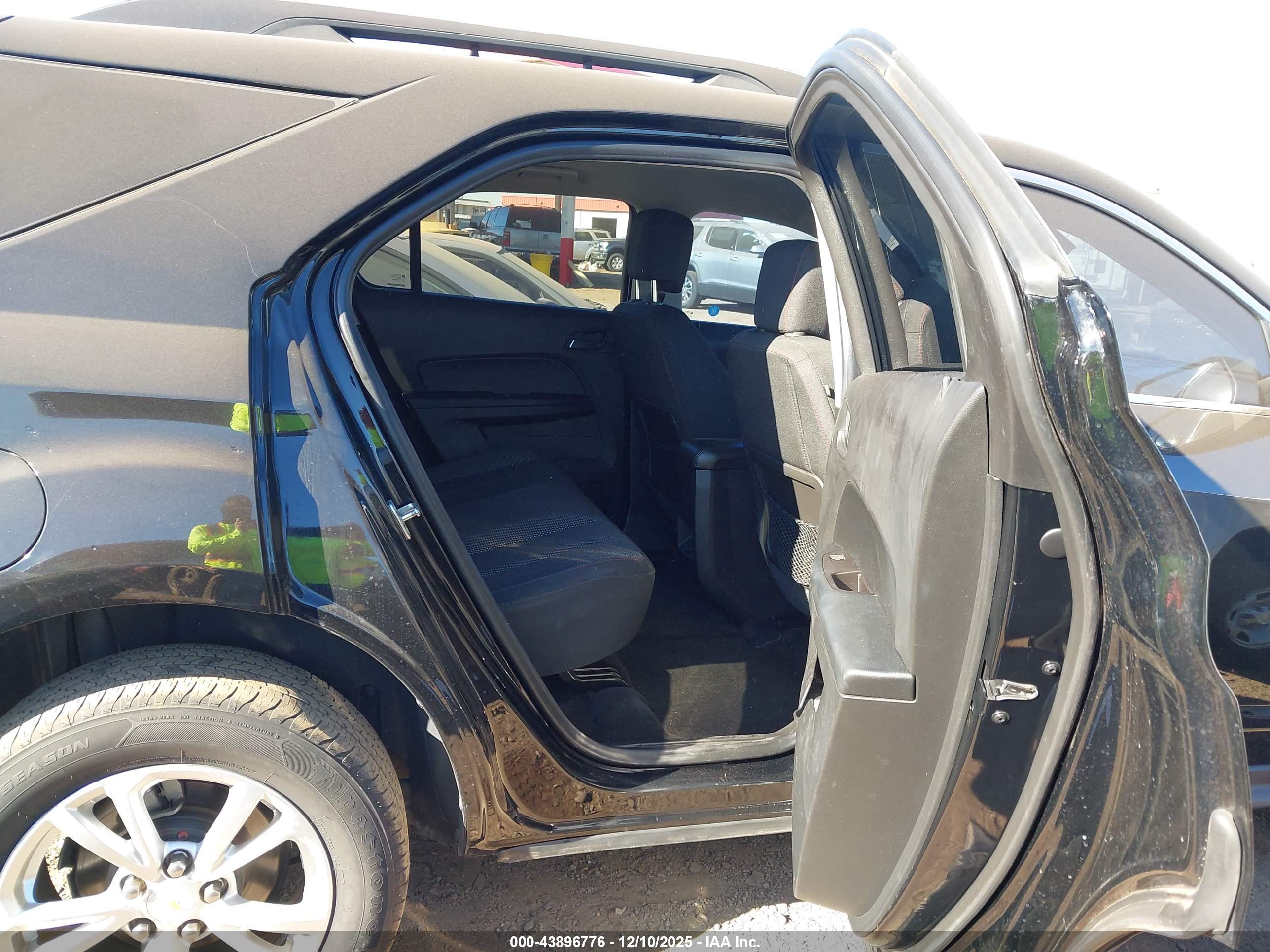 CHEVROLET EQUINOX image 8