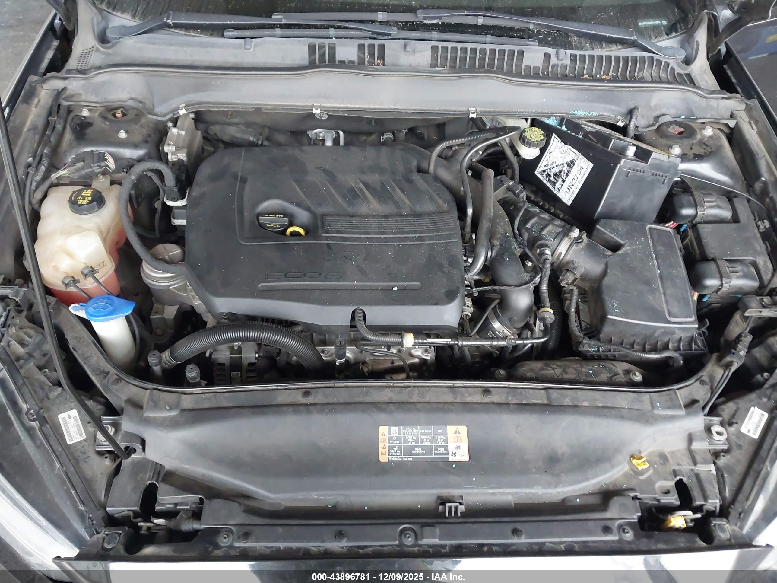 FORD FUSION image 10