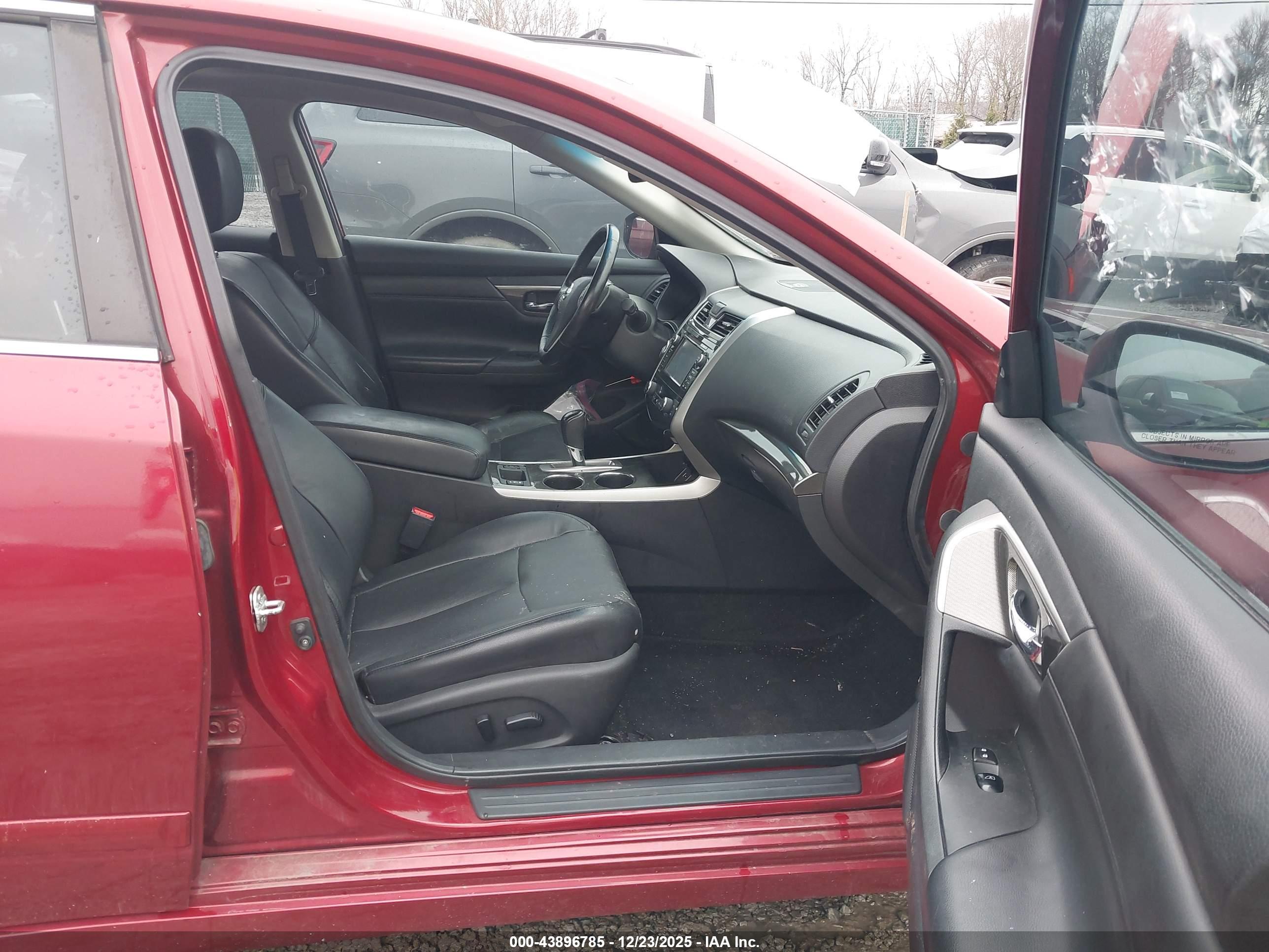 NISSAN ALTIMA image 5