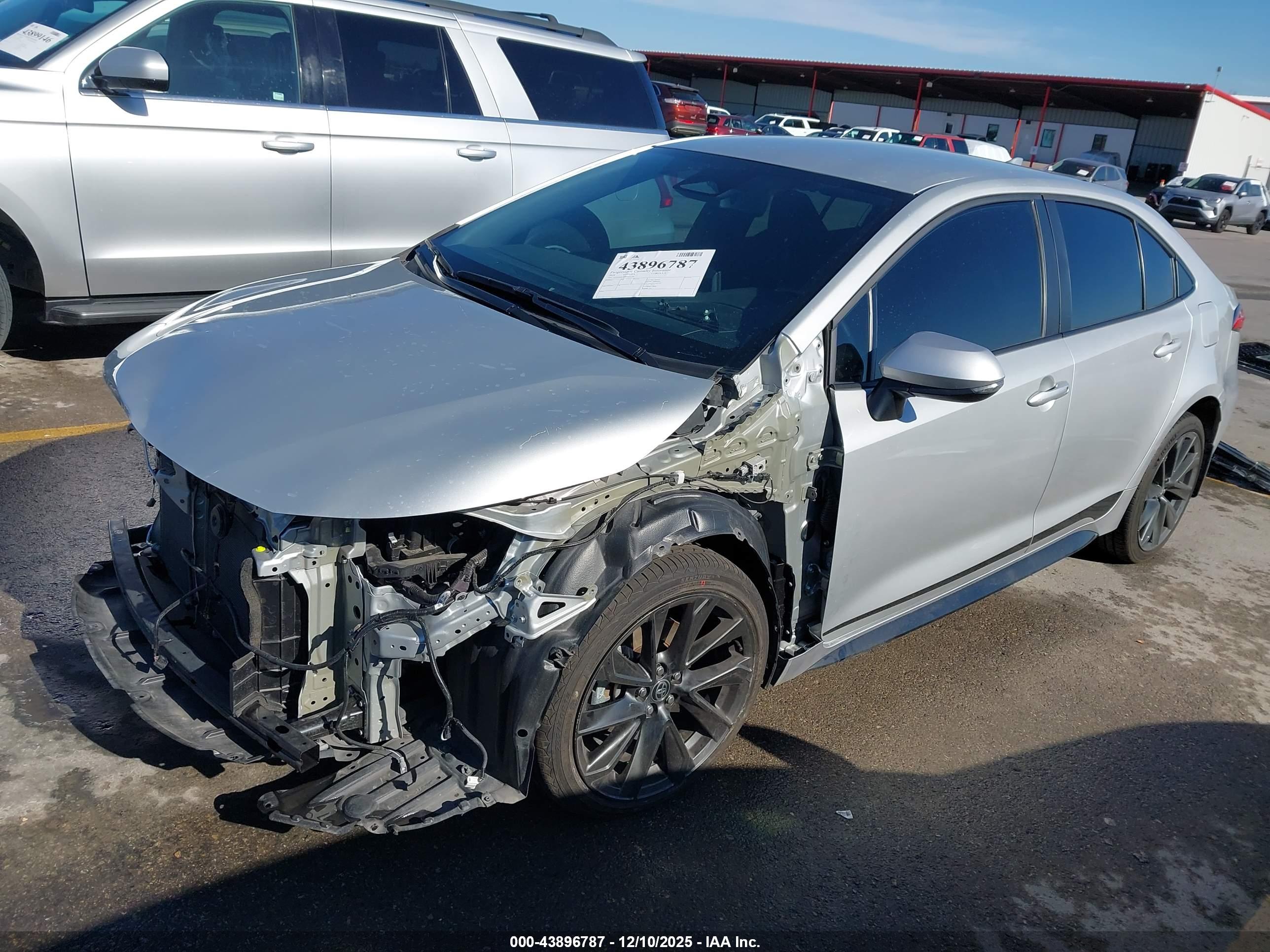 TOYOTA COROLLA image 2